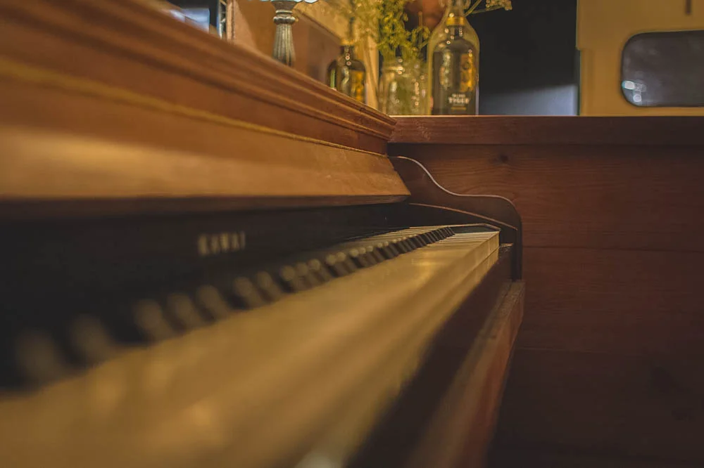 Rustys-Travelling-Piano-Bar-3.jpg