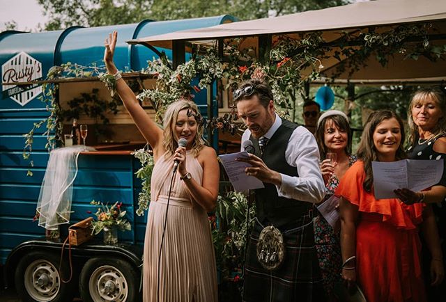 So much to show and tell you but we don't want to clog up your feed so check out our story for all the chat on Amy &amp; Craig's Tipi wedding of dreams ✨ - that happened in their back garden!! 😍
🎪 @belowcanvas 📸 @carafrewphoto
.
.
.
#pianobar #hor