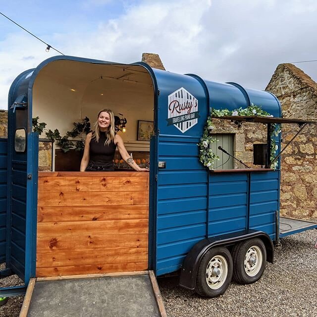 Throwing back to last month - when weddings were a thing!
We had a lovely day at @thecowshedcrail celebrating Charlotte &amp; Dan 🎉