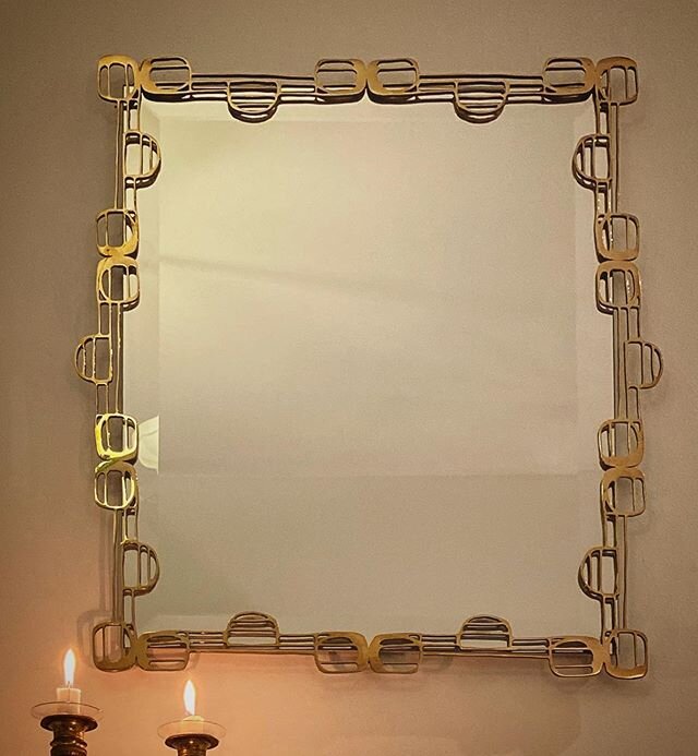 NEW ABELHA MUKAKI Wall Mirror. A very special piece. Both brass and mirror are handmade. A beveled scalloped mirror. The design was inspired in a pattern characteristic from the beginning of the XX century. #abelhamukaki #abelhamukakiinspo #belevedmi