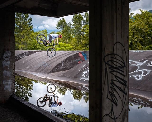 Abandoned mirror - @redbullillume #rbi20submission #rbi20unseen
@andrea_maranelli