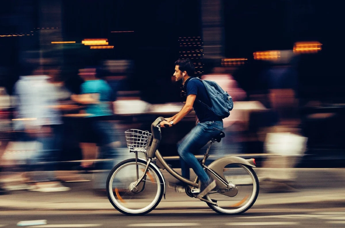 This is not an accurate depiction of the bike I rode but free stock photos are free stock photos so 🤷🏾♂️.