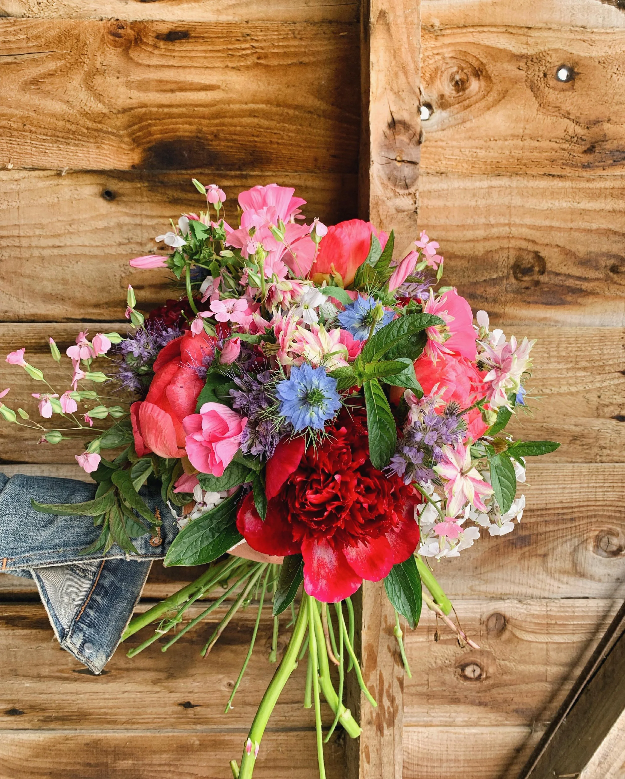 Bouquet red peonies.jpg