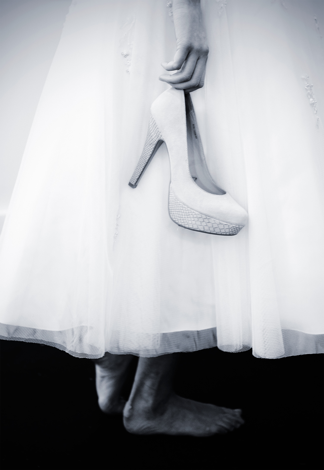 barefoot bride