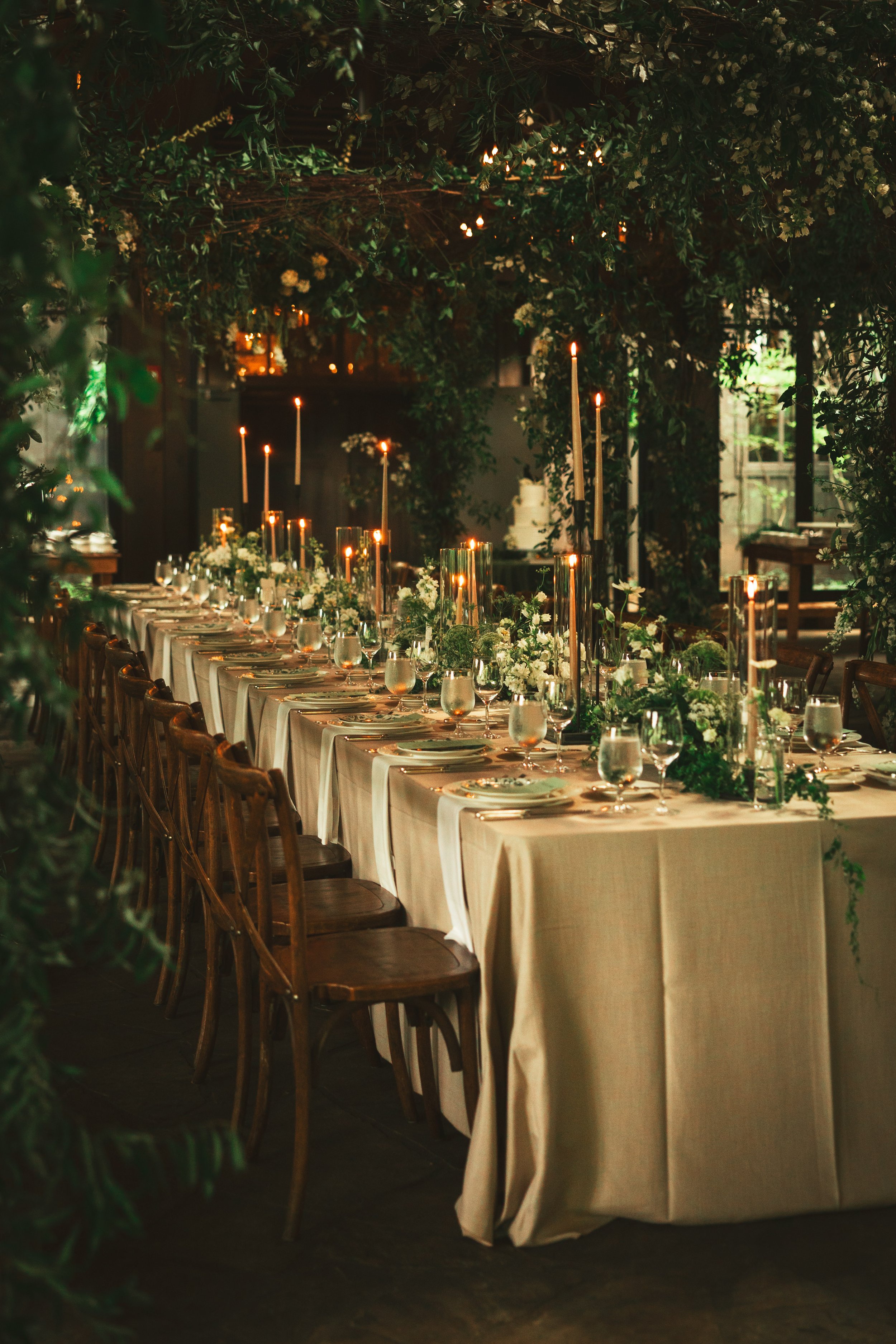 old-edwards-highlands-north-carolina-ethereal-wedding-romantic-green-hannah-rosser-157.jpg