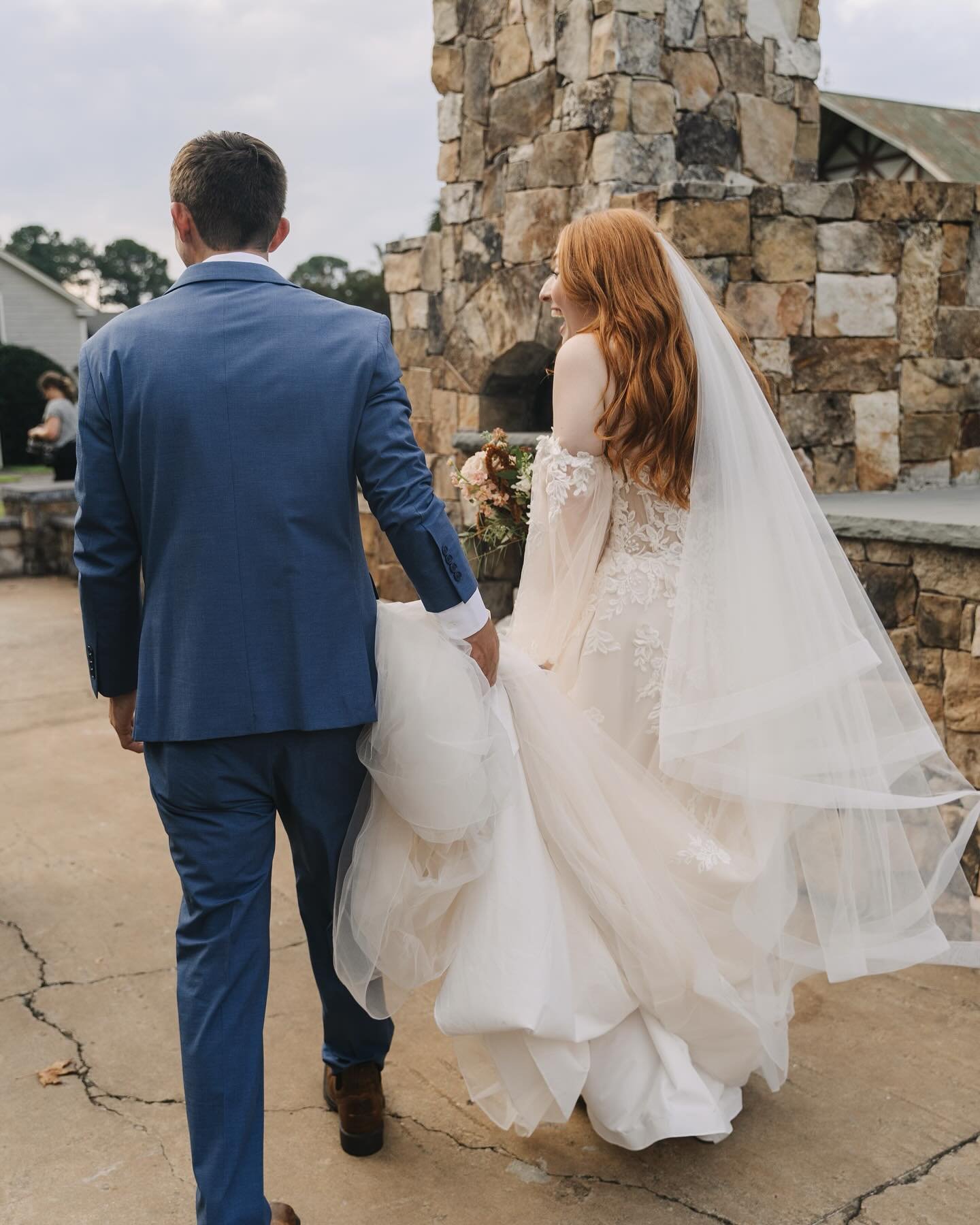 it&rsquo;s that post-ceremony joy that gets us every time.

these two are radiating pure happiness and at the end of the day THAT is what we&rsquo;re here for 👏🏻

Venue @historicwakefieldbarn 
event management @thegathering.co Sage
hmu @weddedkiss 