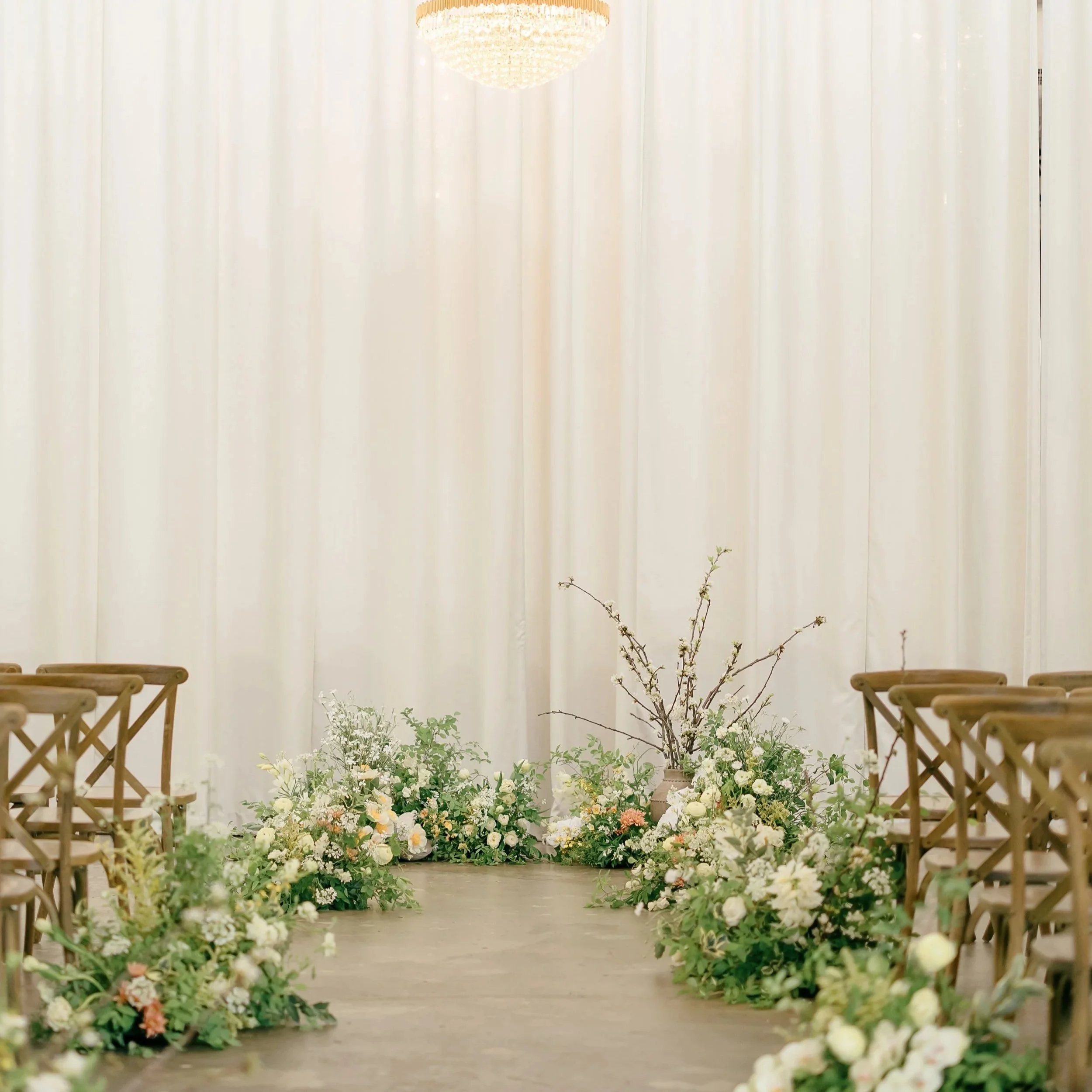 M%2BC%2BThe%2BCasey%2BCharlotte%2BNC%2BWedding%2BIn%2BBloom%2BPhotography-50.jpg