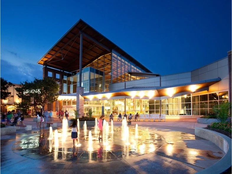 Northlake Mall Partnership: Women's Wellness Pop-Up