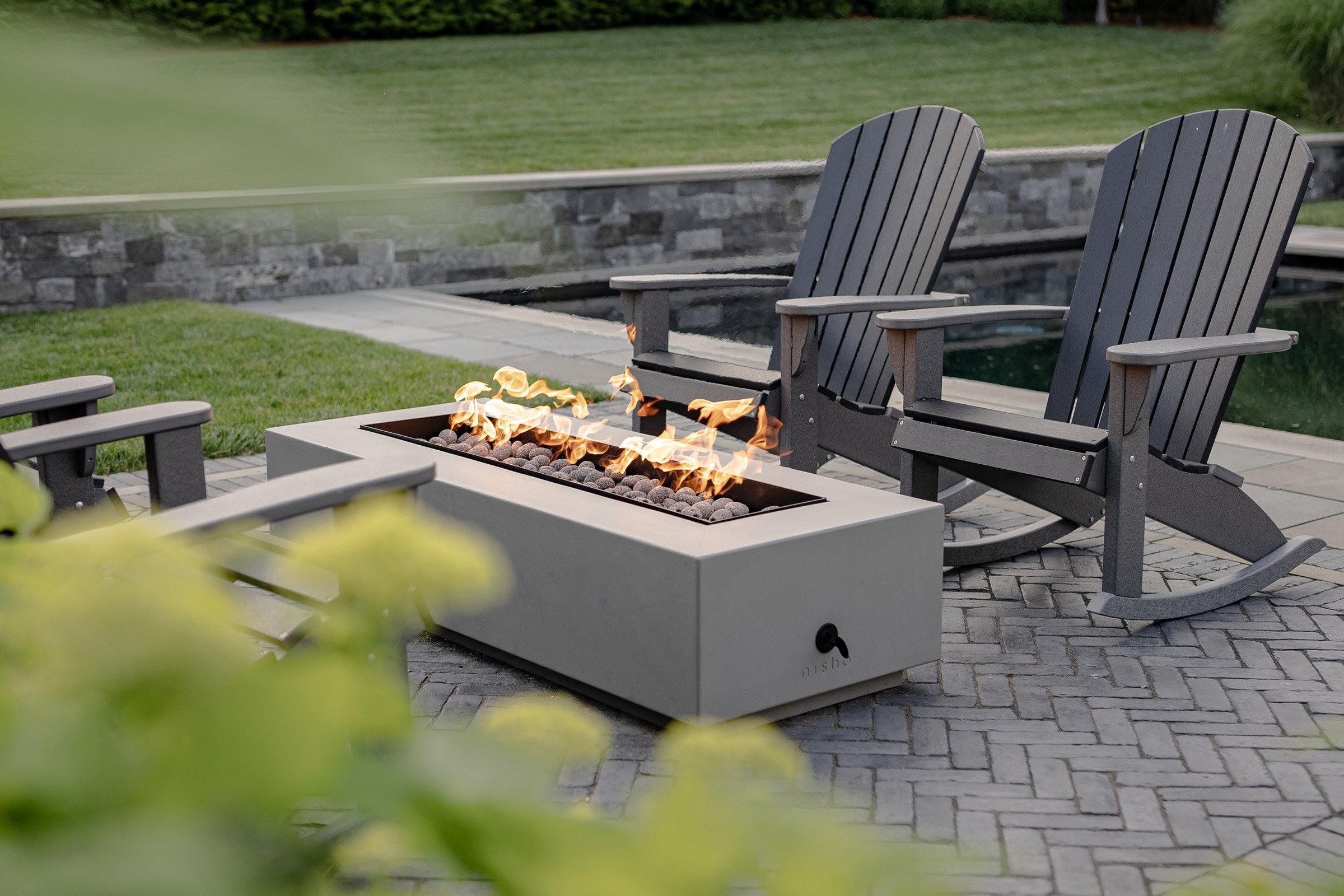 11 Outdoor Fire Pit Ideas | Studio Nisho