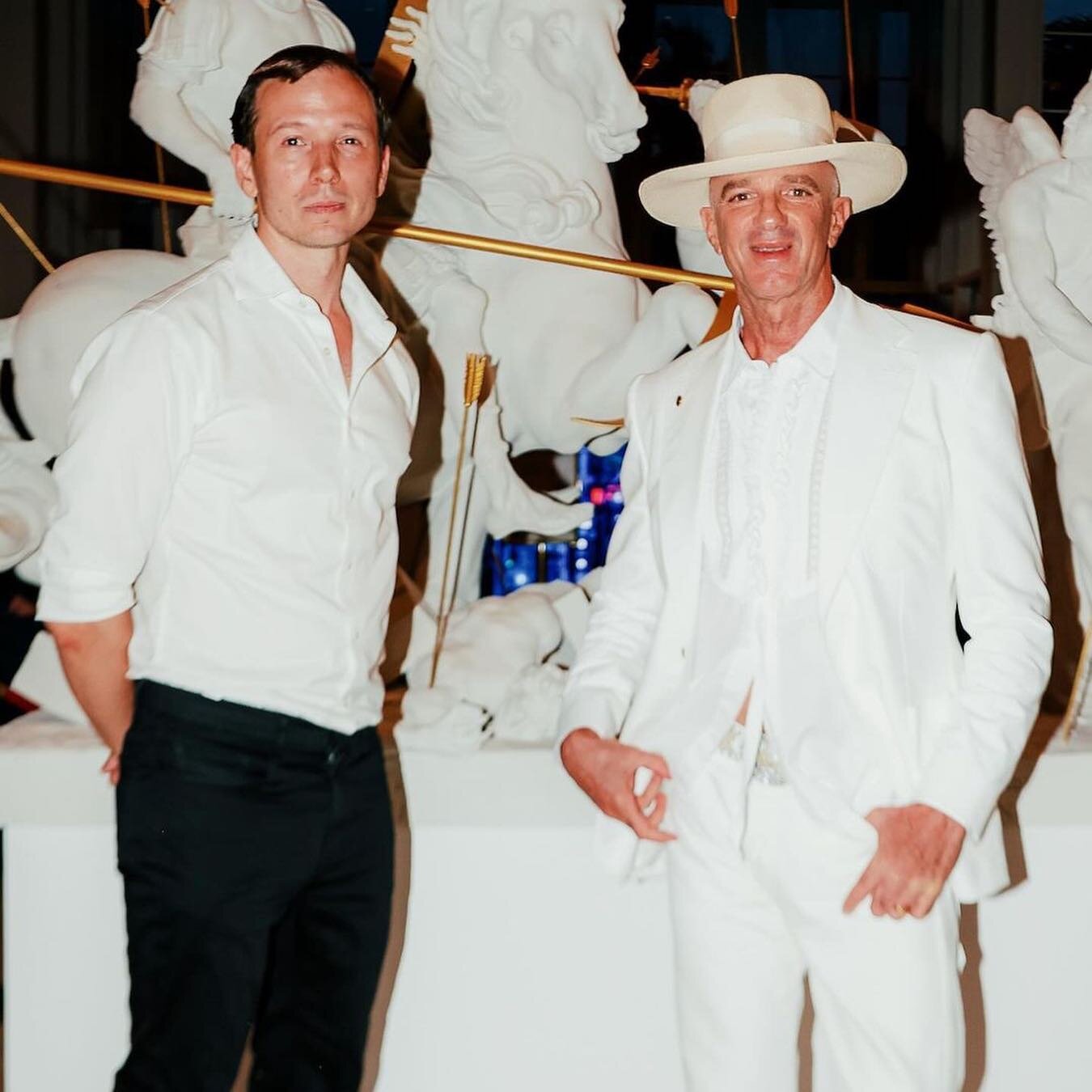 In partnership with Faena Art, we invited guests to a mesmerizing cocktail during Miami Art Week, hosted by Alan Faena and Ximena Caminos. Guests had the opportunity to navigate an exquisitely designed sand maze by Sebastian Errazuriz, and experience