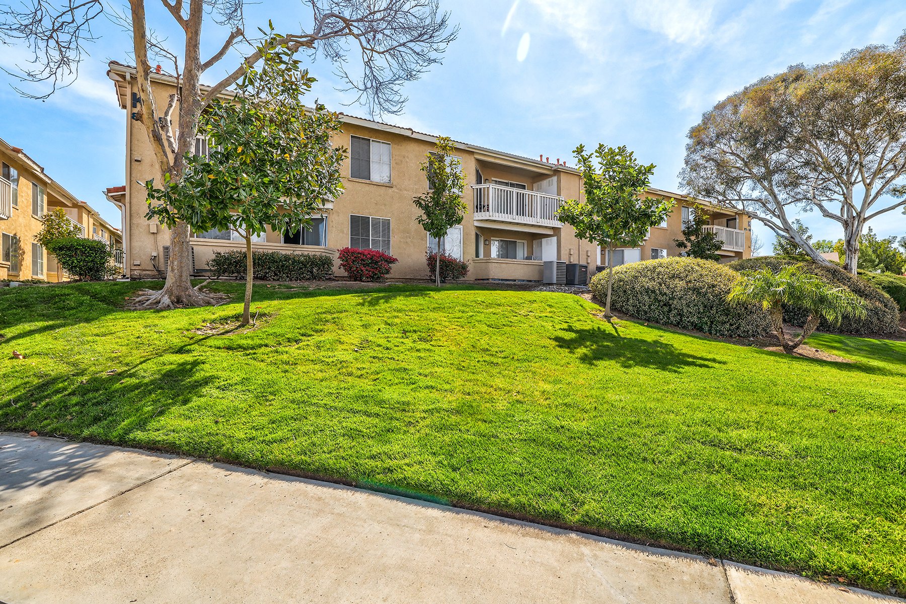 The lush landscaping at Morning Ridge