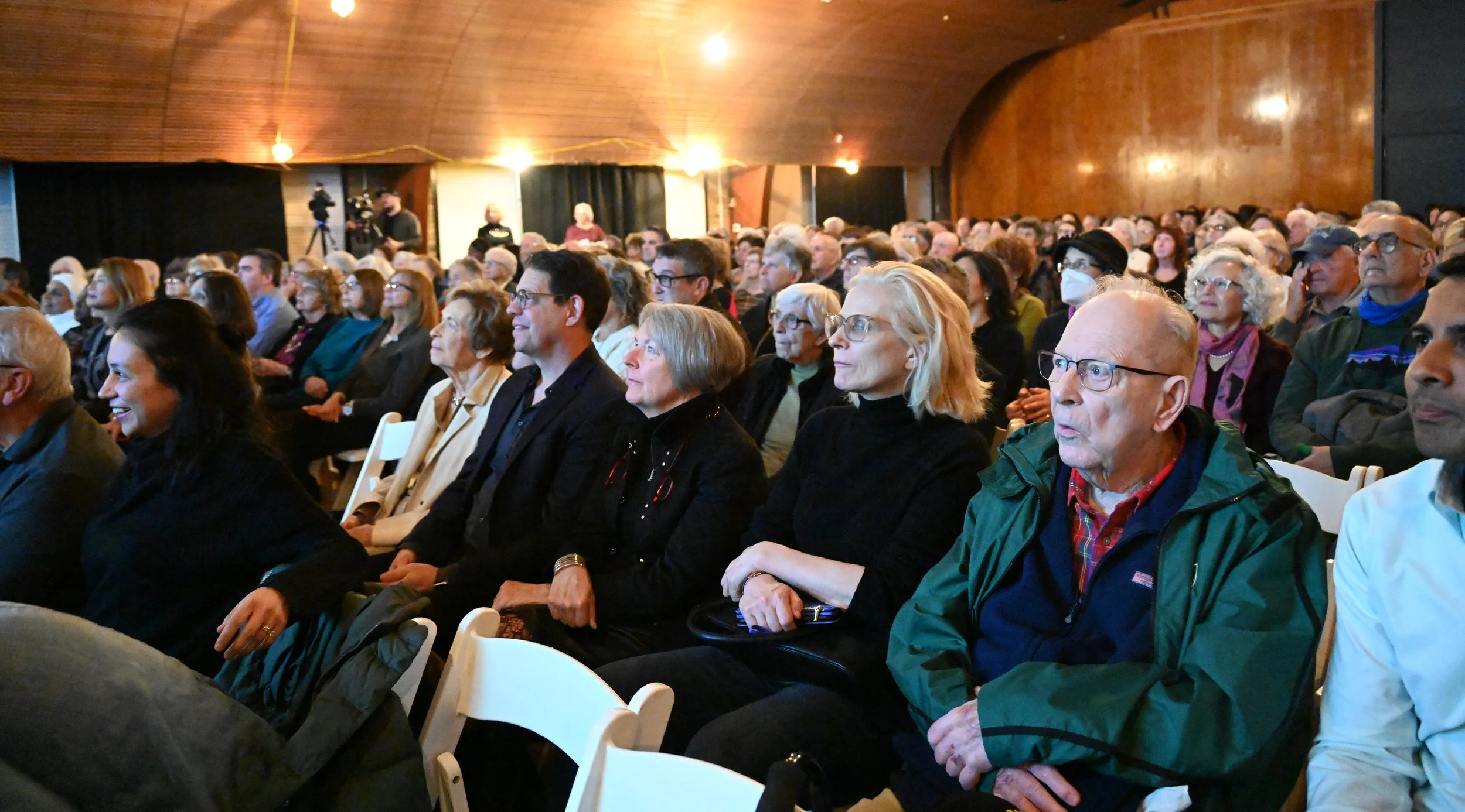 DSC_1919 Audience.JPG