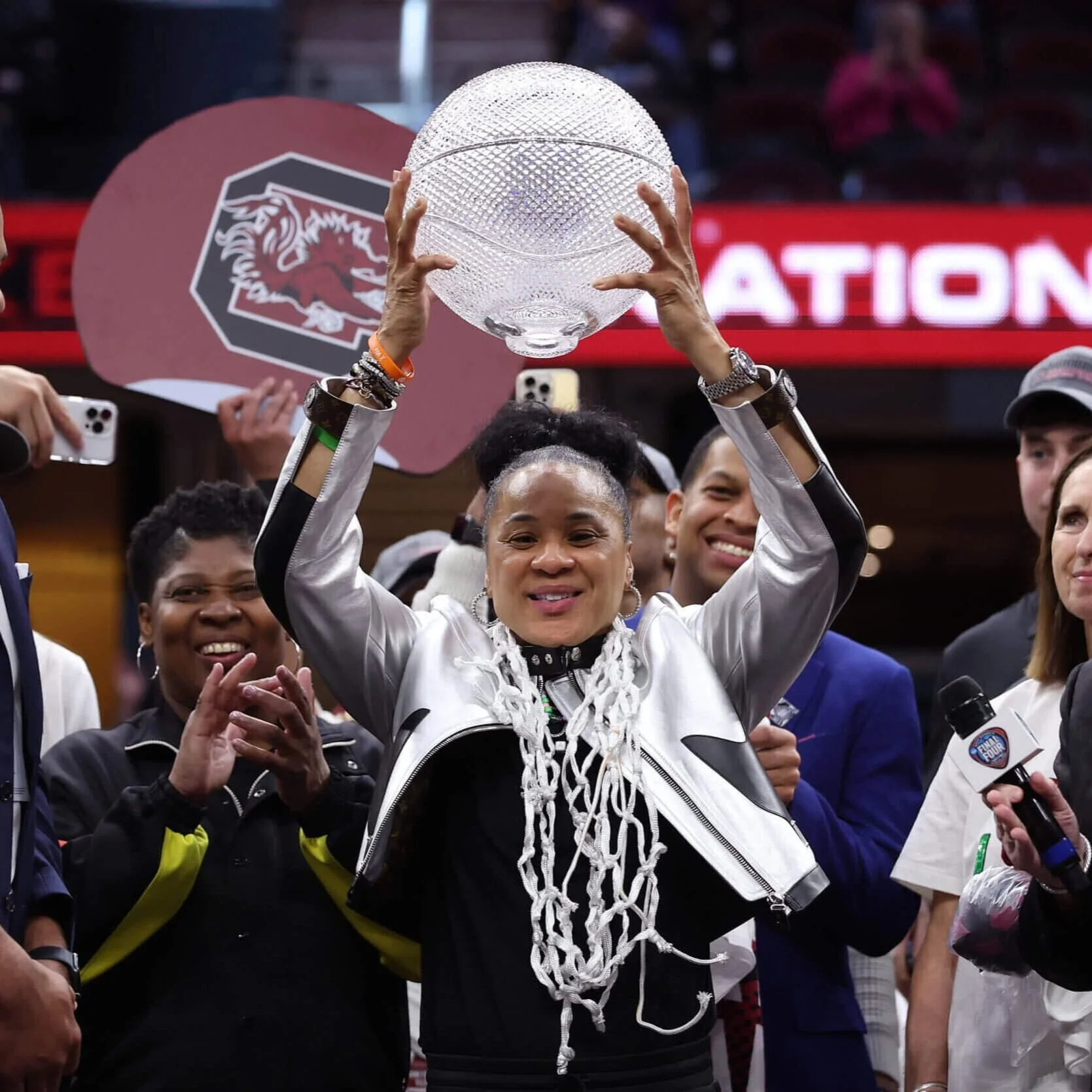 South Carolina Beats Iowa in NCAA Championship Led by Dawn Staley