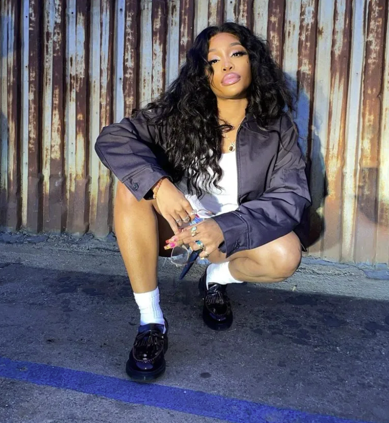 SZA Makes History as 'SOS' Sits at No. 1 For a Month