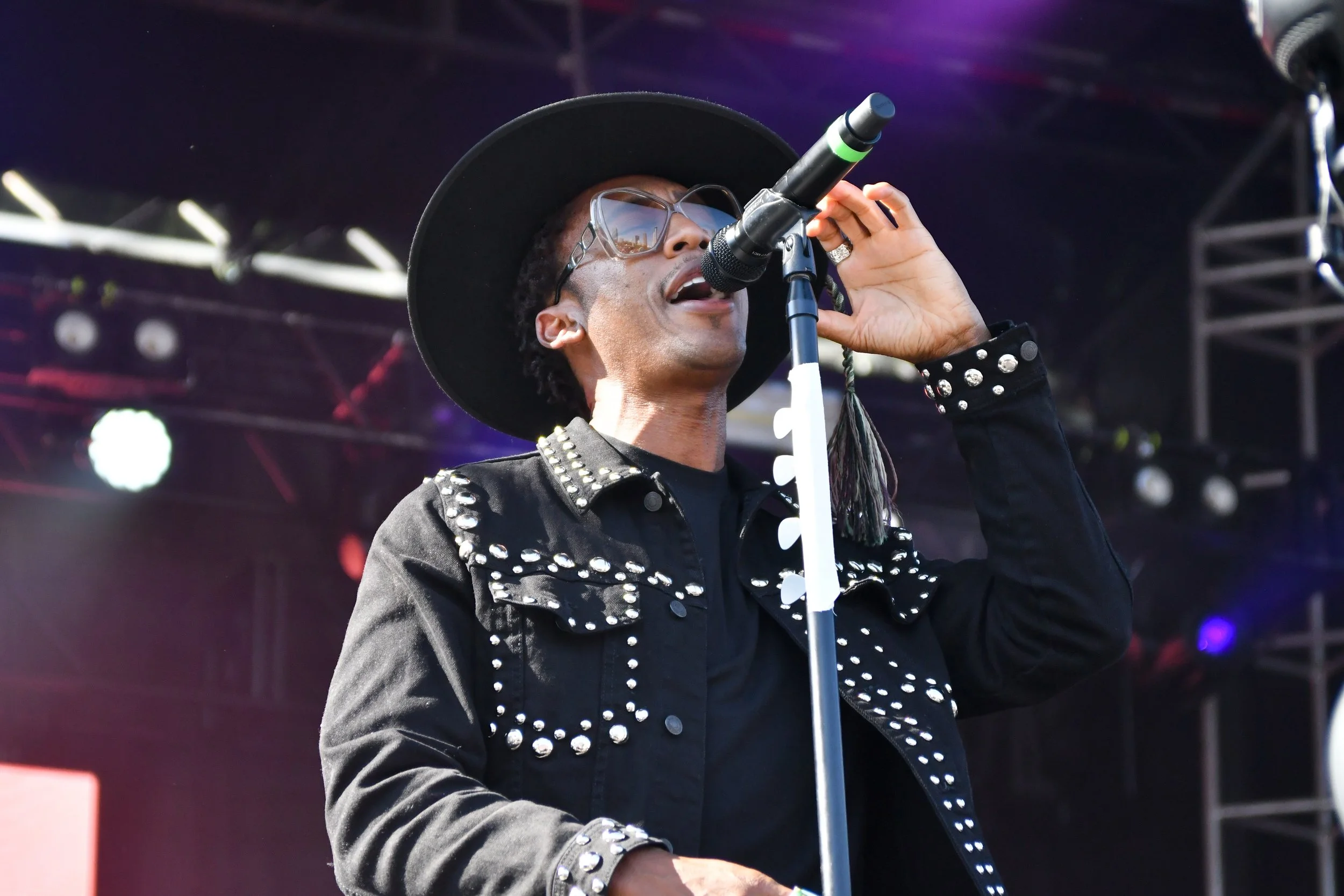 R&amp;B legend Raphael Saadiq Announces ‘No Bandwidth: One Man, One Night, Three Decades of Hits’ Tour