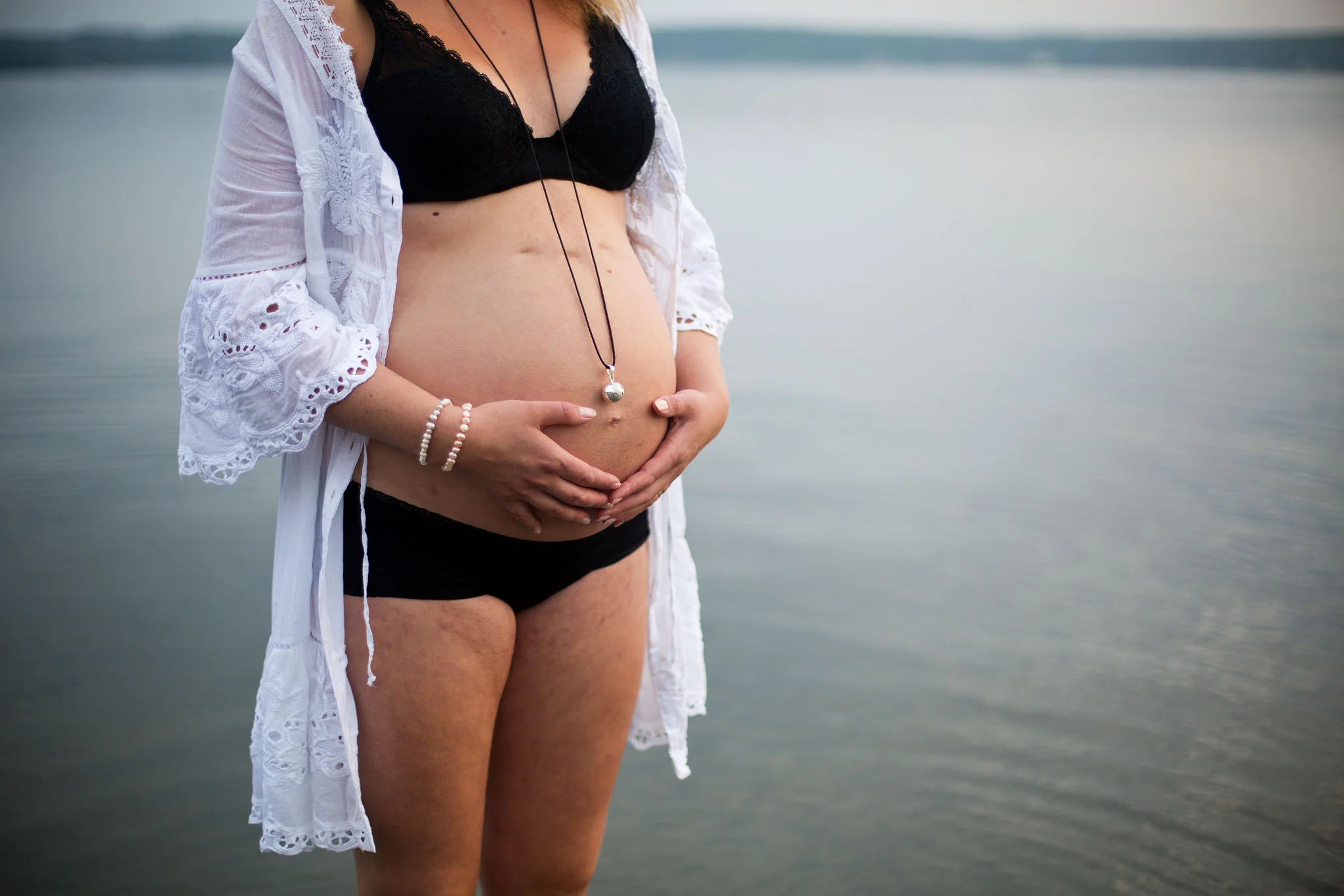fotograf_sabina_wixner_hudiksvall_gravid_nyfödd.jpg