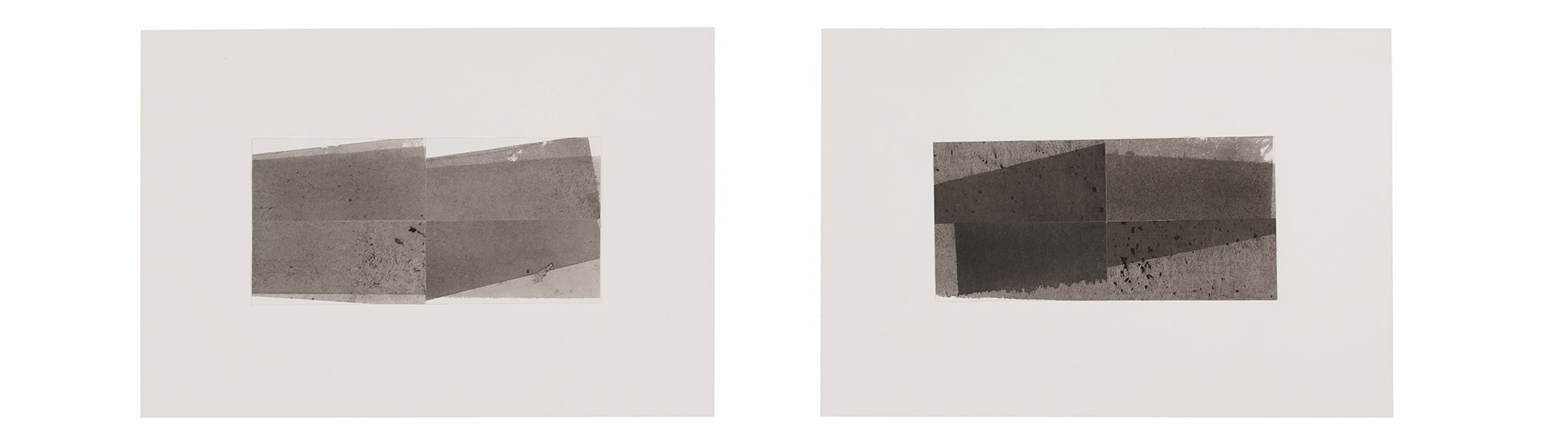   Sem Título, 2015. Nanquim e grafite   sobre   papel. Cada 24,5 x 11,5 cm | 41 x 20 cm (Paspatur) | 84,5 x 20 cm (Conj.&nbsp;de 2 imgs.)    Untitled, 2015. Ink and graphite on paper. Each 24,5 x 11,5 cm | 41 x 20 cm (Paspatur) | 84,5 x 20 cm (Set of