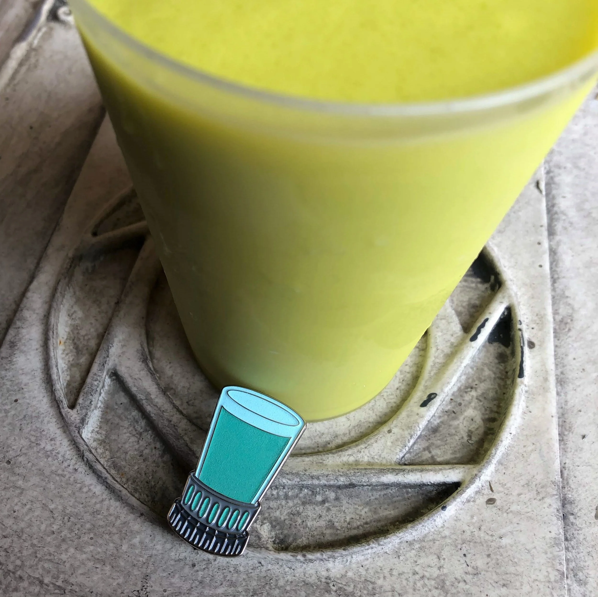 batuu-green-milk-disney-disneyland-galaxy-edge-anaheim-greenmilk-bright-suns-black-spire-outpost