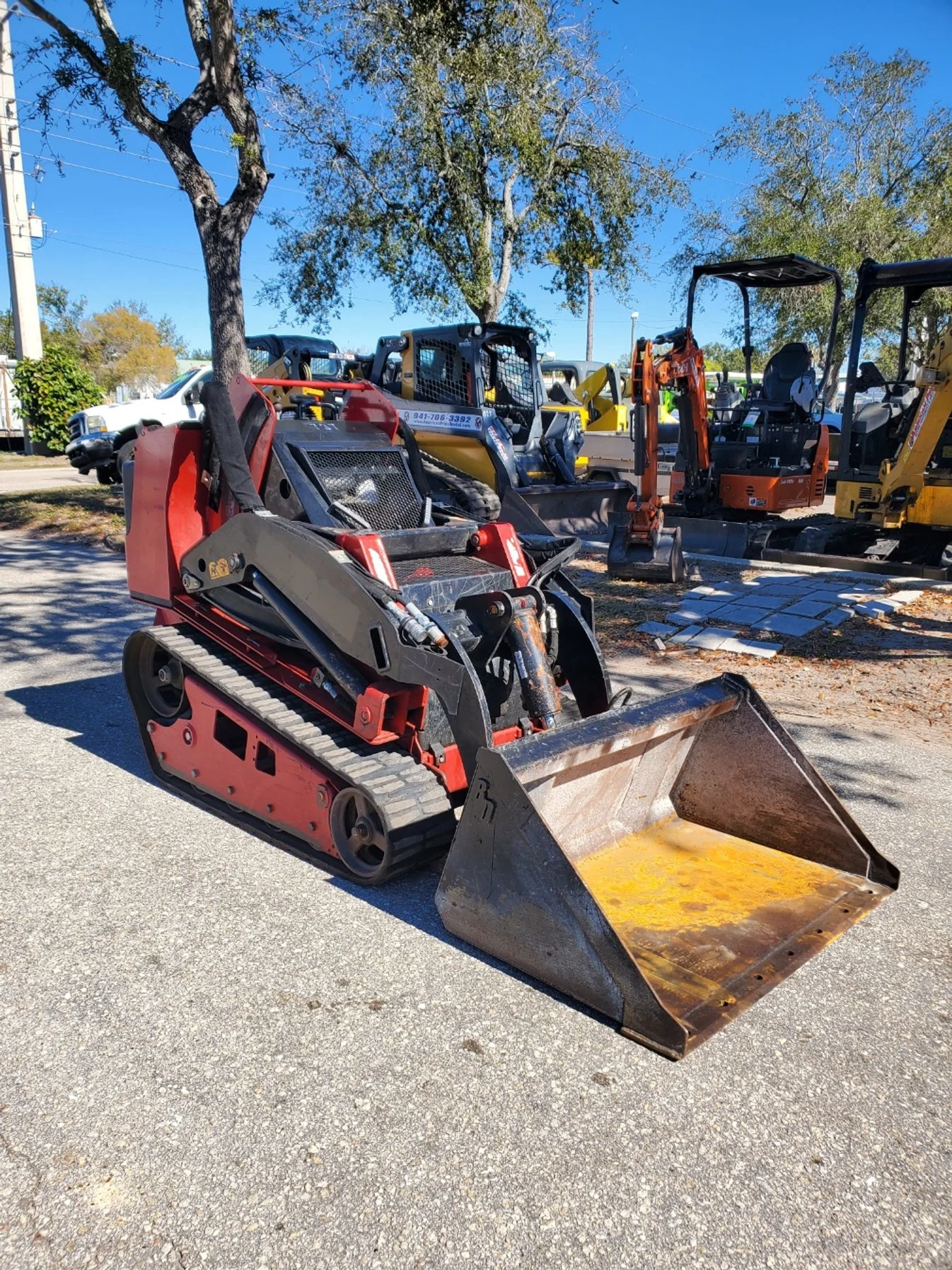 American Pride Rentals Toro Dingo TX1000XL 737 2.jpg
