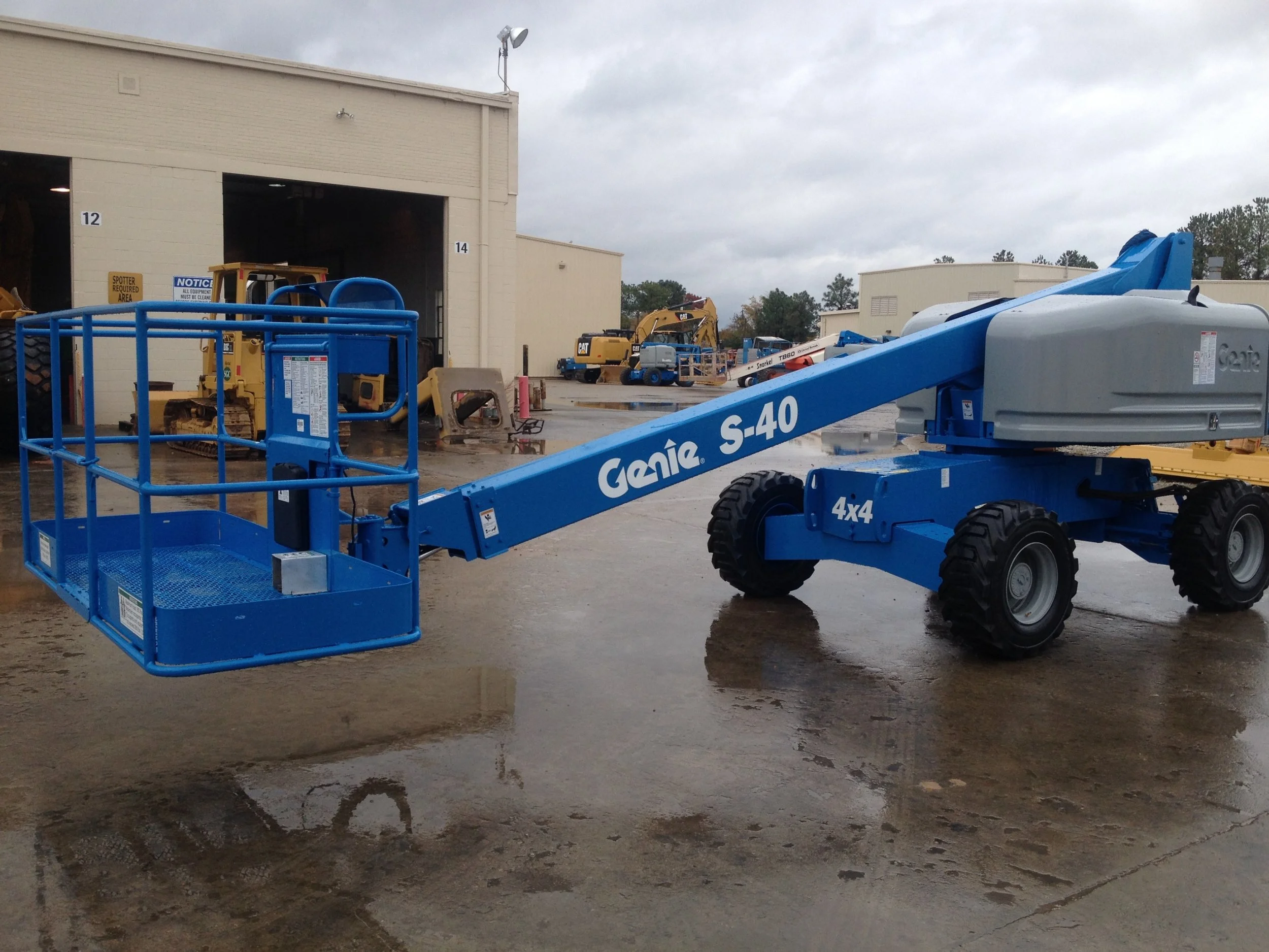 GENIE-S40-TELESCOPIC-BOOM-LIFT-AERIAL-WORK-PLATFORMS-AMERICAN-PRIDE-RENTAL-EQUIPMENT-AND-SALES4.jpg