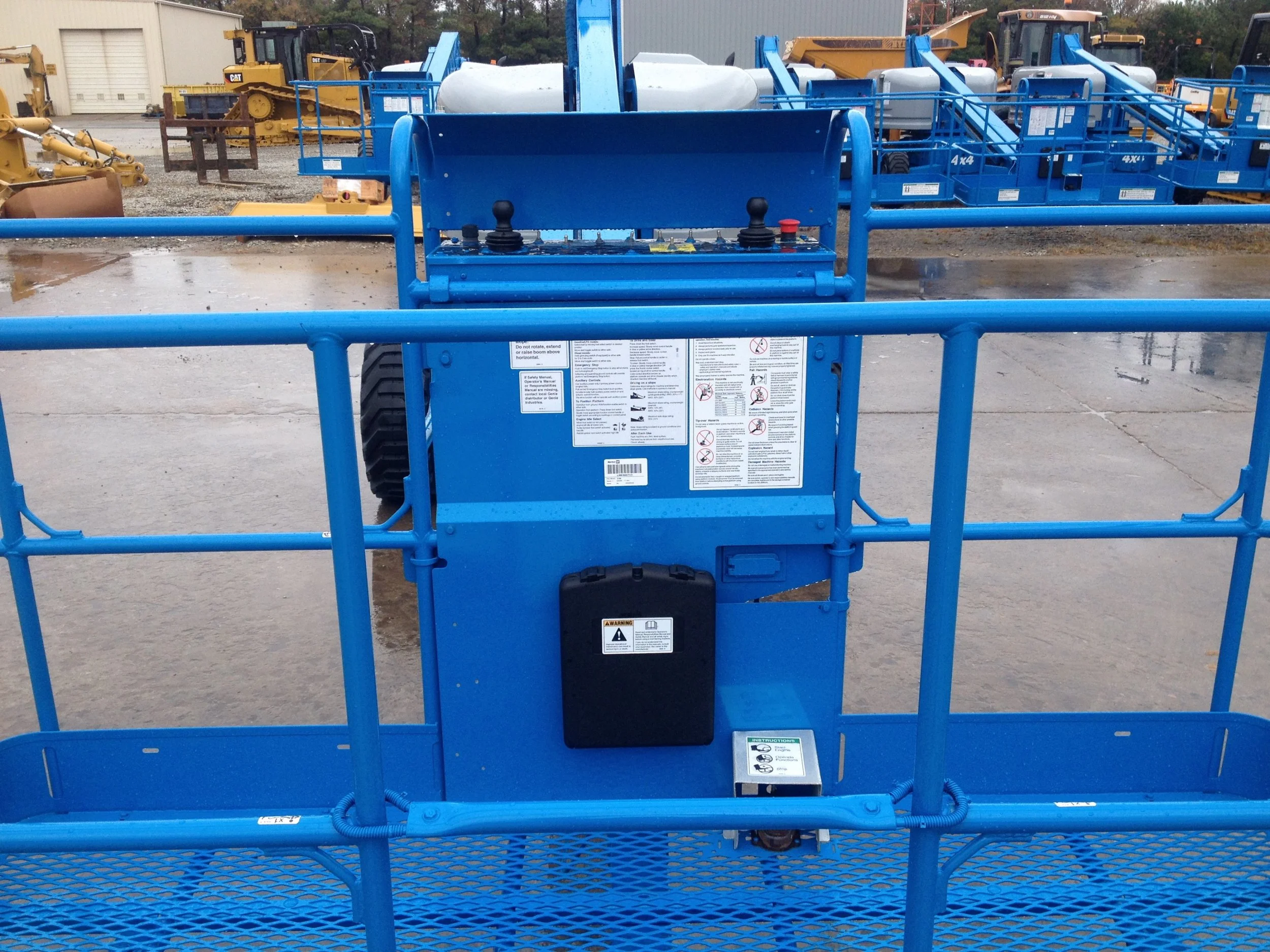 GENIE-S40-TELESCOPIC-BOOM-LIFT-AERIAL-WORK-PLATFORMS-AMERICAN-PRIDE-RENTAL-EQUIPMENT-AND-SALES5.jpg