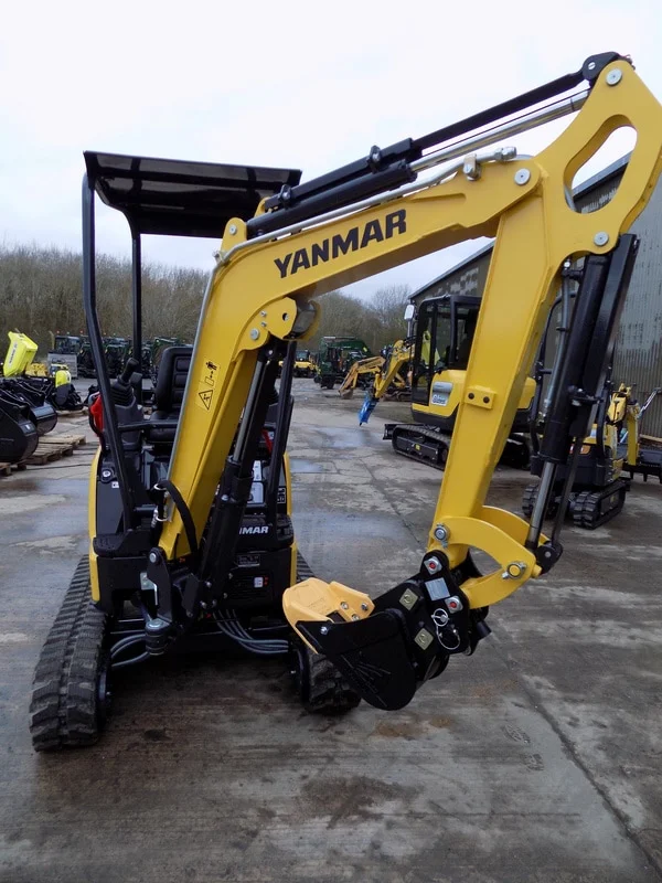 VERMEER-CTX-50-MINI-TRACKED-SKID-STEER3.jpg
