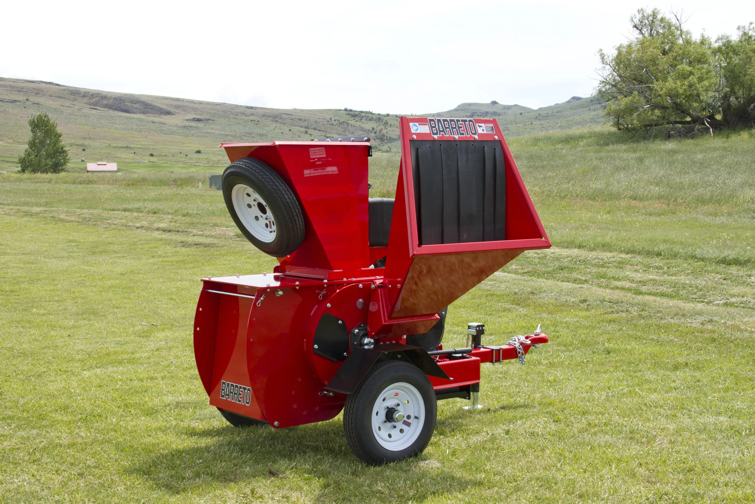 BARRETO-CMS100-TRAILER-MOUNTED-GAS-POWERED-WOOD-CHIPPER4.jpg
