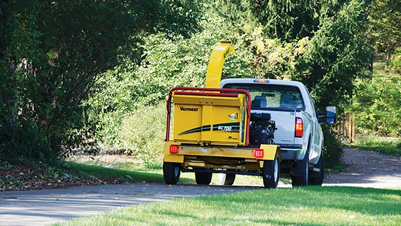 VERMEER-BC700-TRAILER-MOUNTED-GAS-POWERED-WOOD-CHIPPER3.jpg