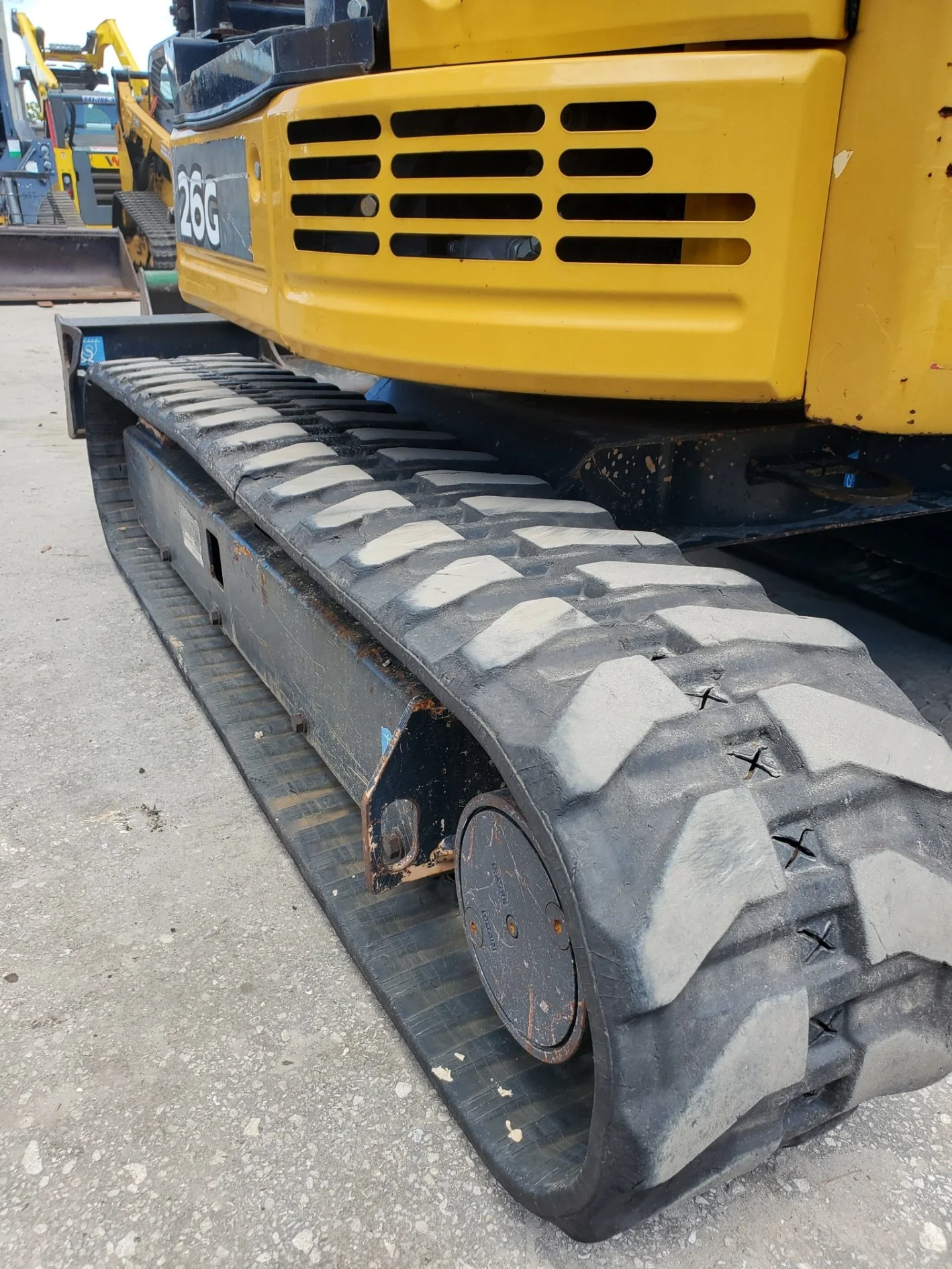 American Pride Rentals - Deere 26G 655 5.jpg