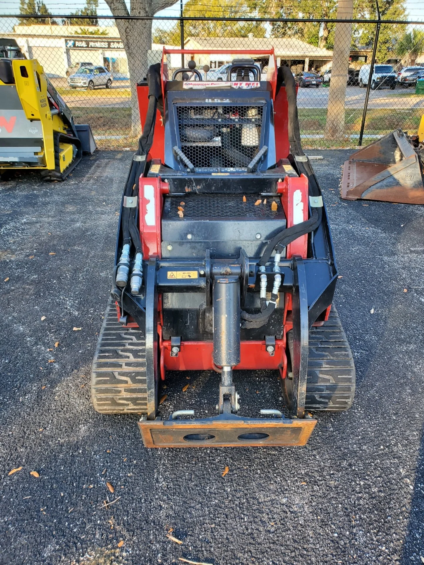 American Pride Rentals Toro Dingo 852 8.jpg