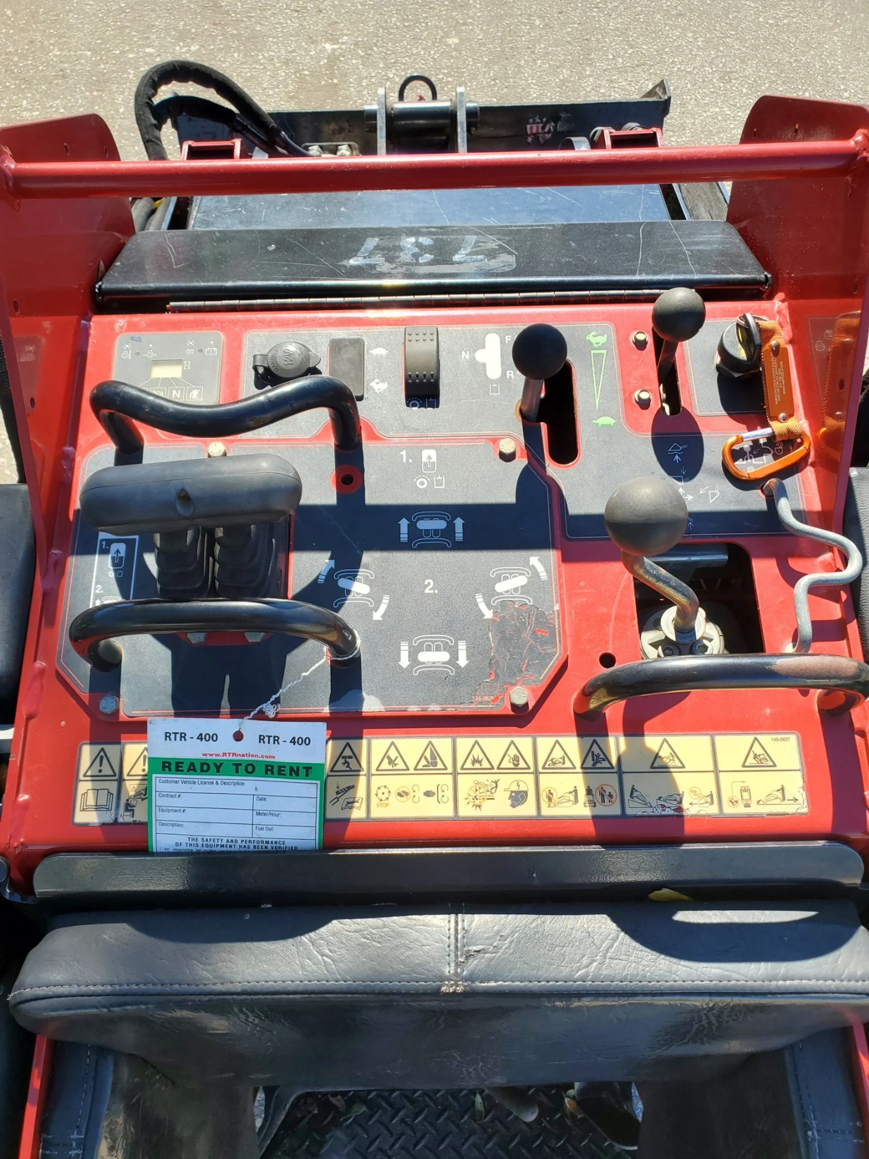 American Pride Rentals Toro Dingo TX1000XL 737 7.jpg