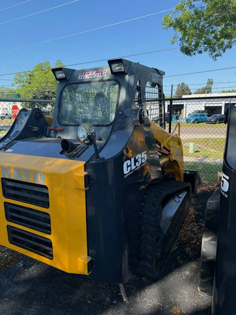 American Pride Rentals Kato CL35 817 8.jpg