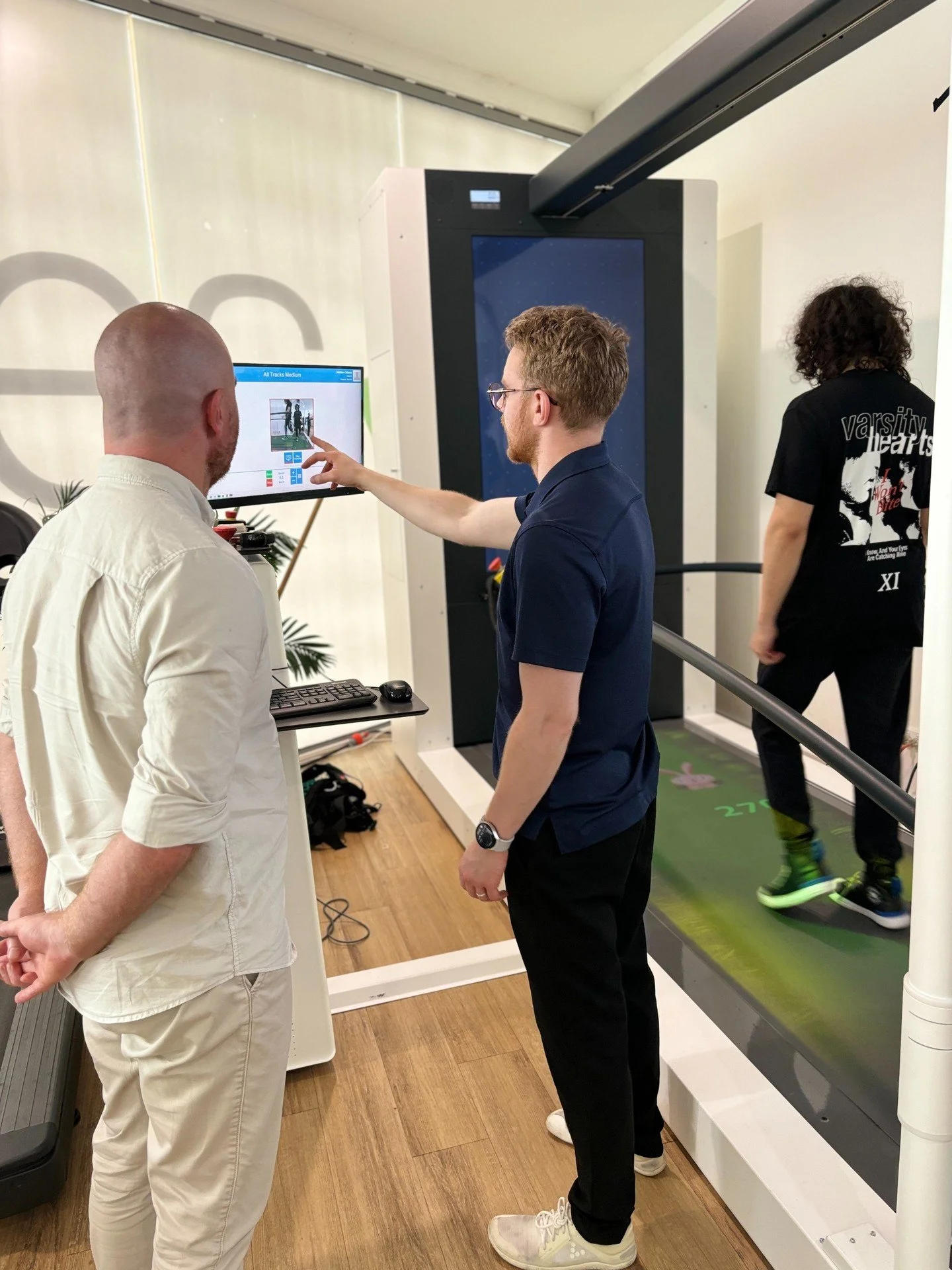 Before you can consider learning to walk again after stroke or a brain injury we need to be able to shift our weight from one side to the other. This can be a difficult thing to objectively measure and even more so to measure that progress. #strokesu