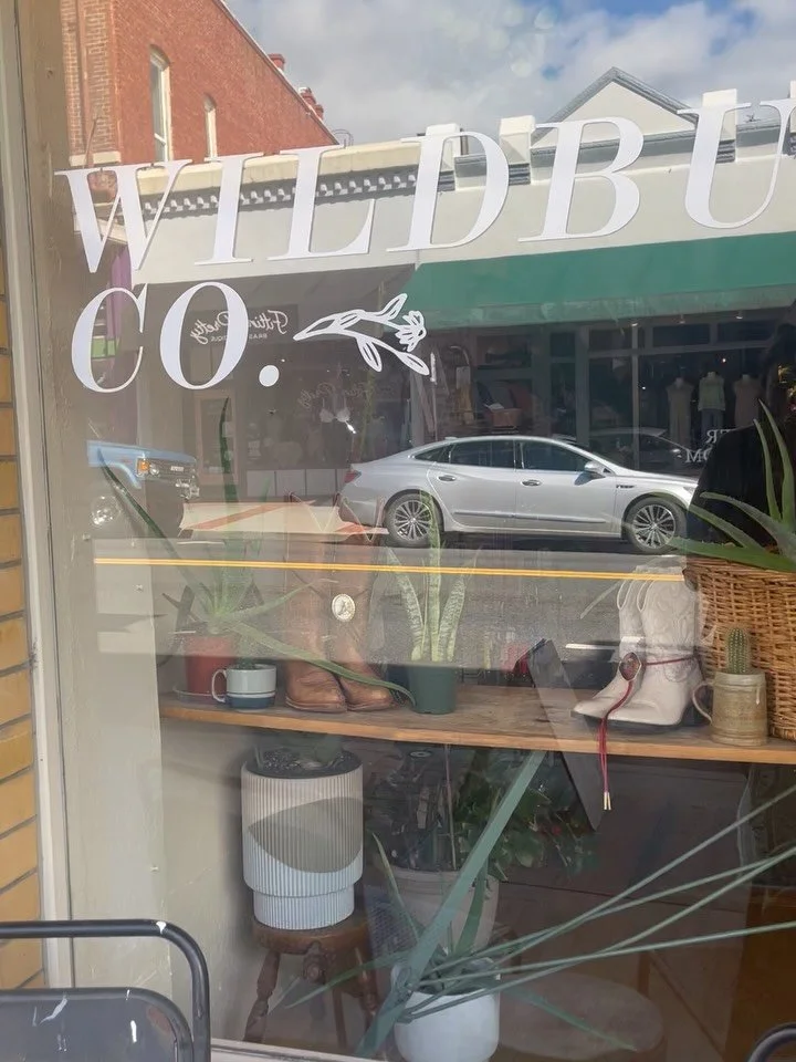 Shop Views today. 
Mothers Day week hours : 

Tues Through : Friday 9-3 
Sat : Open directly after Motherlode Roundup Parade 11:30 ish - 3
Sun : (Mothers Day✨) 9-12 

Still time to grab blooms ☺️