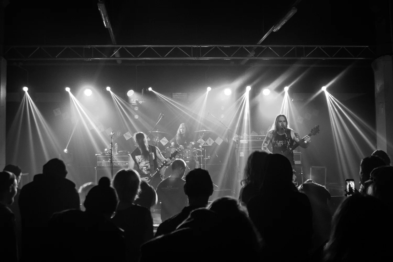 20190330_roheline-saal_cumbeast_-158.jpg