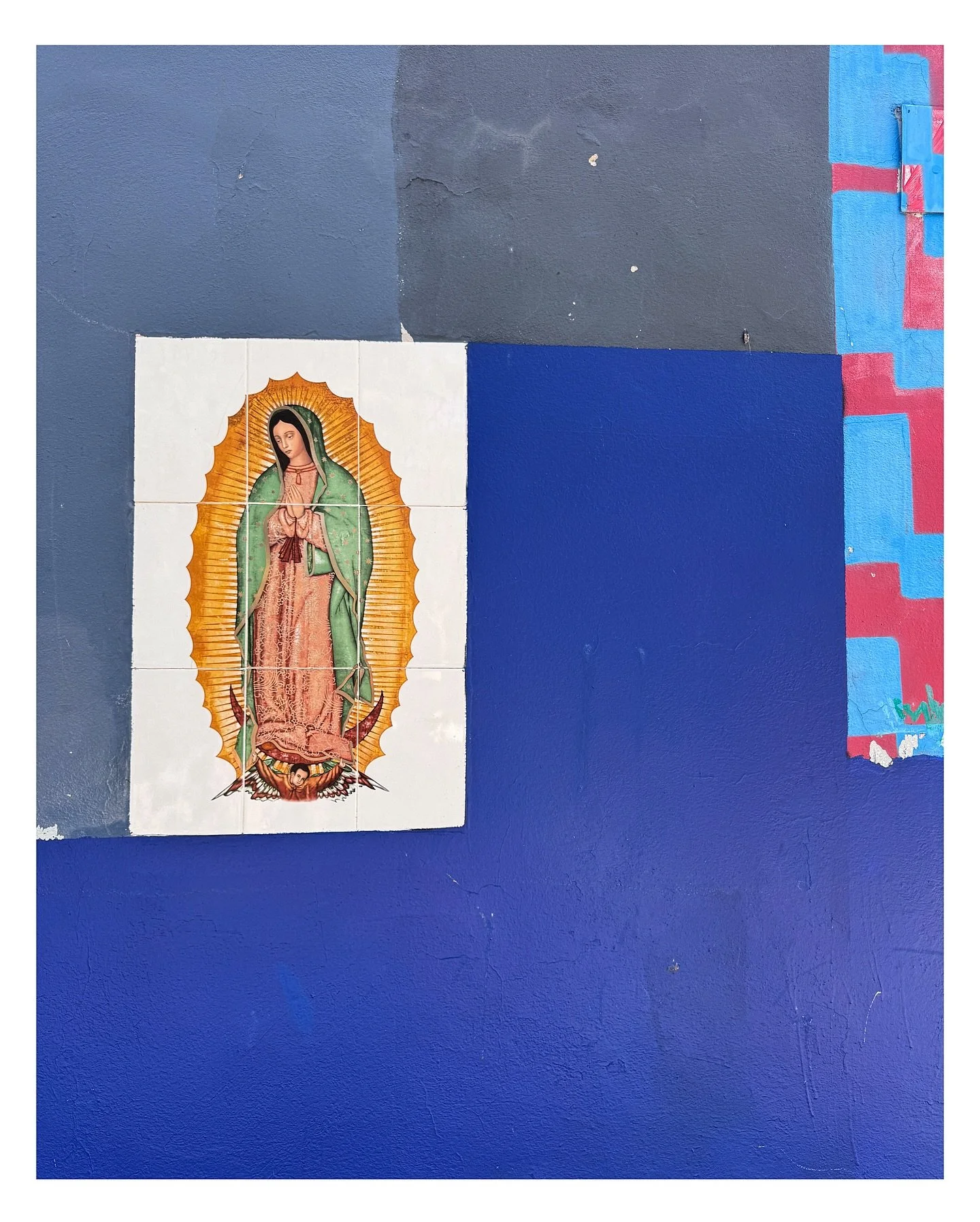 Just can&rsquo;t get enough of Guadalupe&hellip;. I absolutely LOVE the imagery around her so much. ❣️❣️❣️ I even have a book coming my way about all the symbolism around her.

Guadalupe, San Miguel de Allende, Mexico