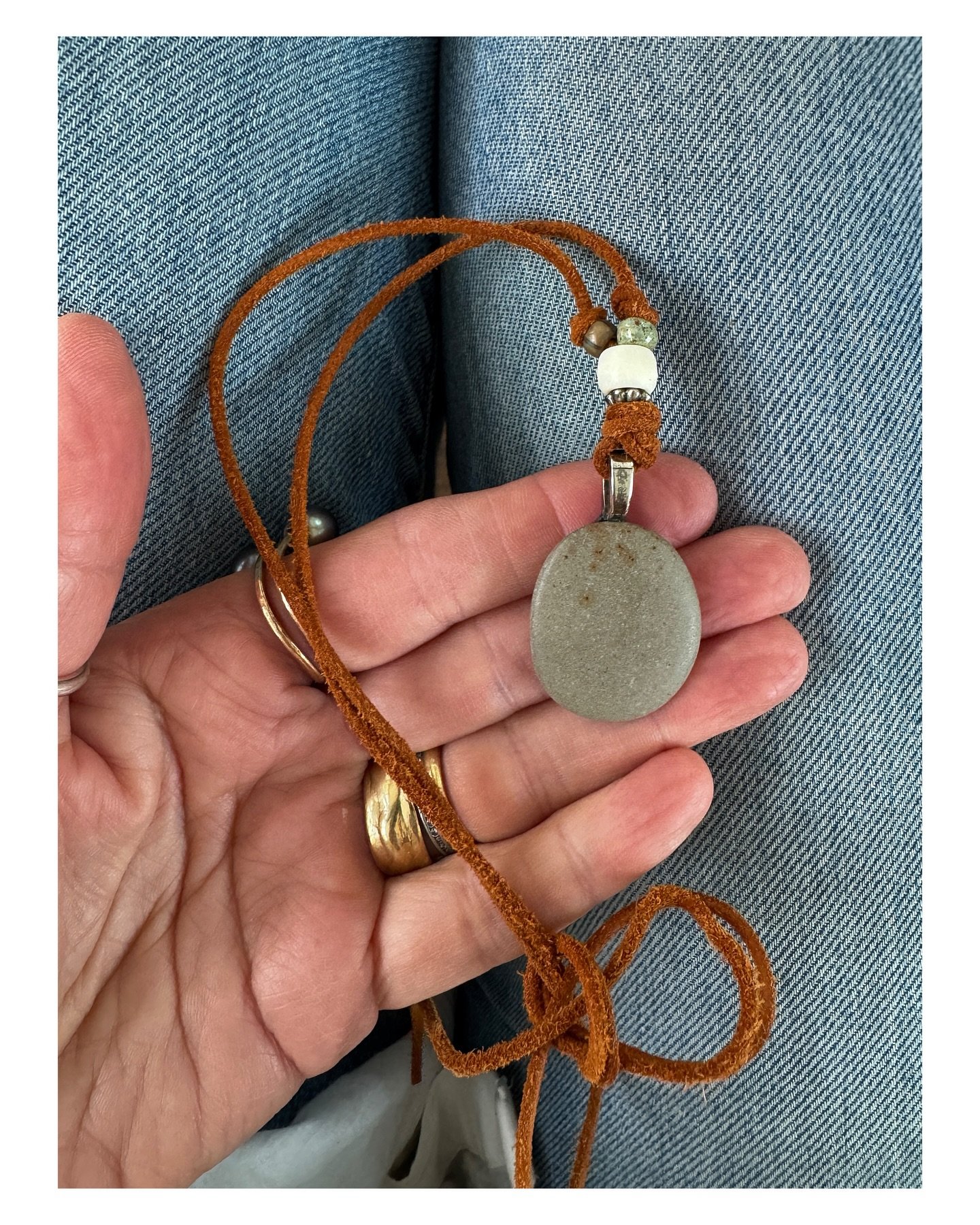 A stone from the sea ✨ some beads from India ✨ a piece that can hang at a few different lengths which I love ❣️ ✨ Just a little something something. Have a beautiful evening. xo 🌦️🌤️🌼