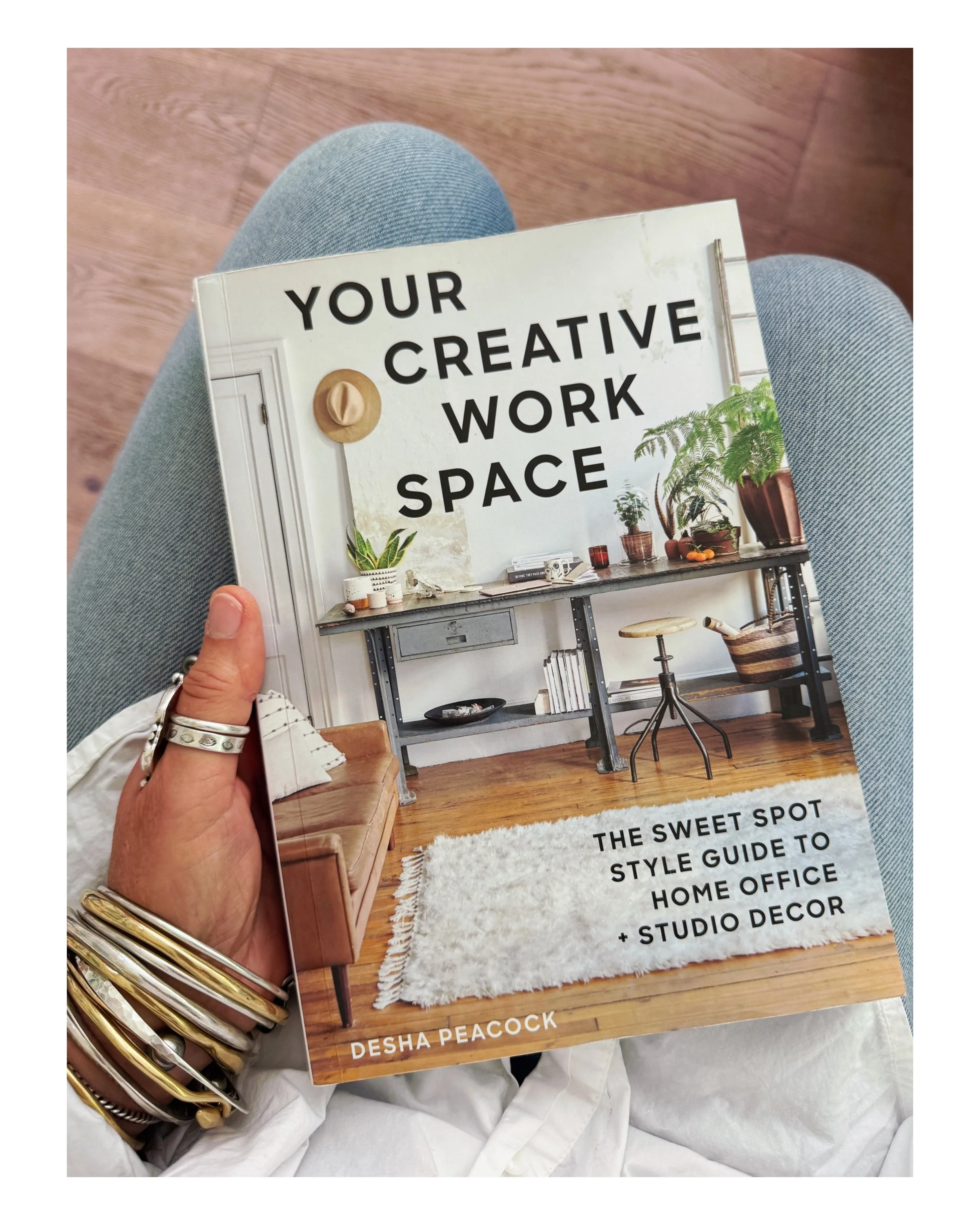 Just LOVED this book and the artist stories so very much&hellip; feeling INSPIRED + rejuvenated for sure!!! A lot of writing in my sketchbook reflecting on @deshapeacock &lsquo;s words&hellip; if you all LOVE artist stories, STUDIOS and needing an in