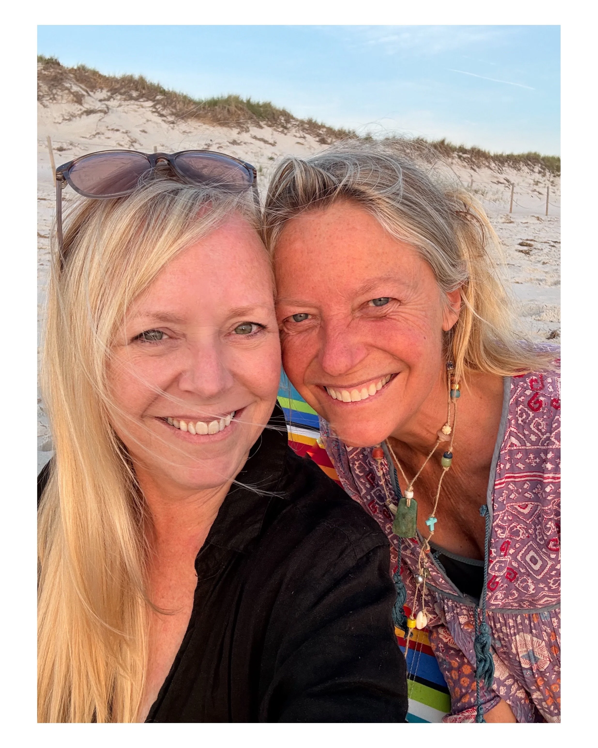 Life sprinkles friends into our worlds in the most wonderful and unexpected ways&hellip; ten years ago this sweet soul of a sunshine showed up via a message she sent me here on Instagram asking about balancing life between both the East and West Coas