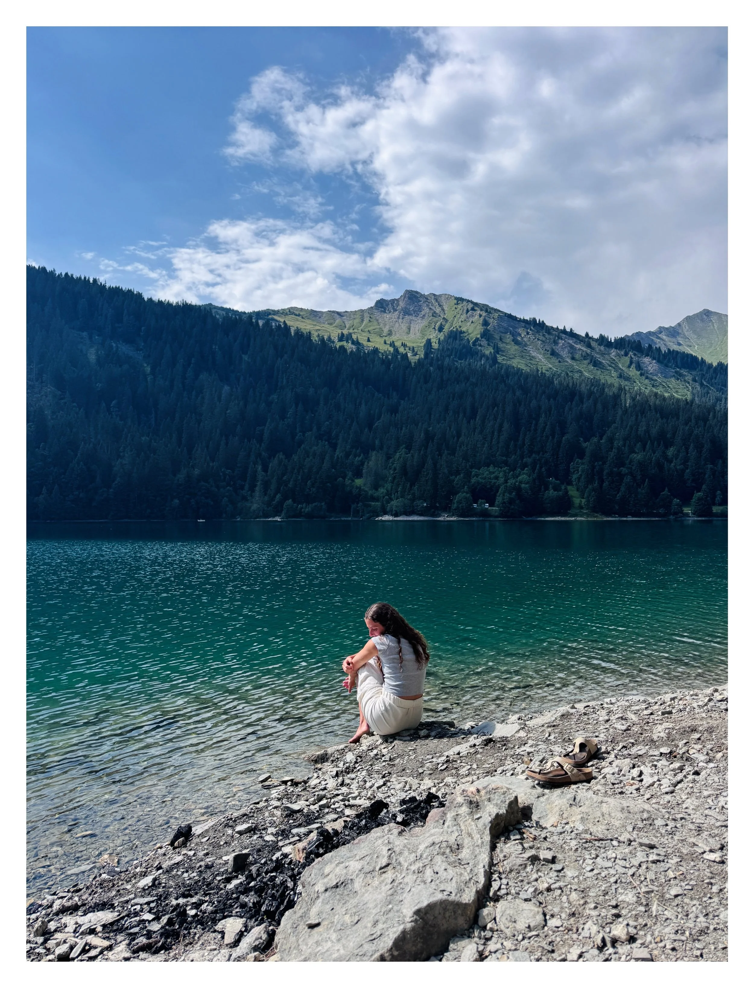 An end of the day walk along the lake discovering little nooks that were so beautiful to rest in&hellip;.