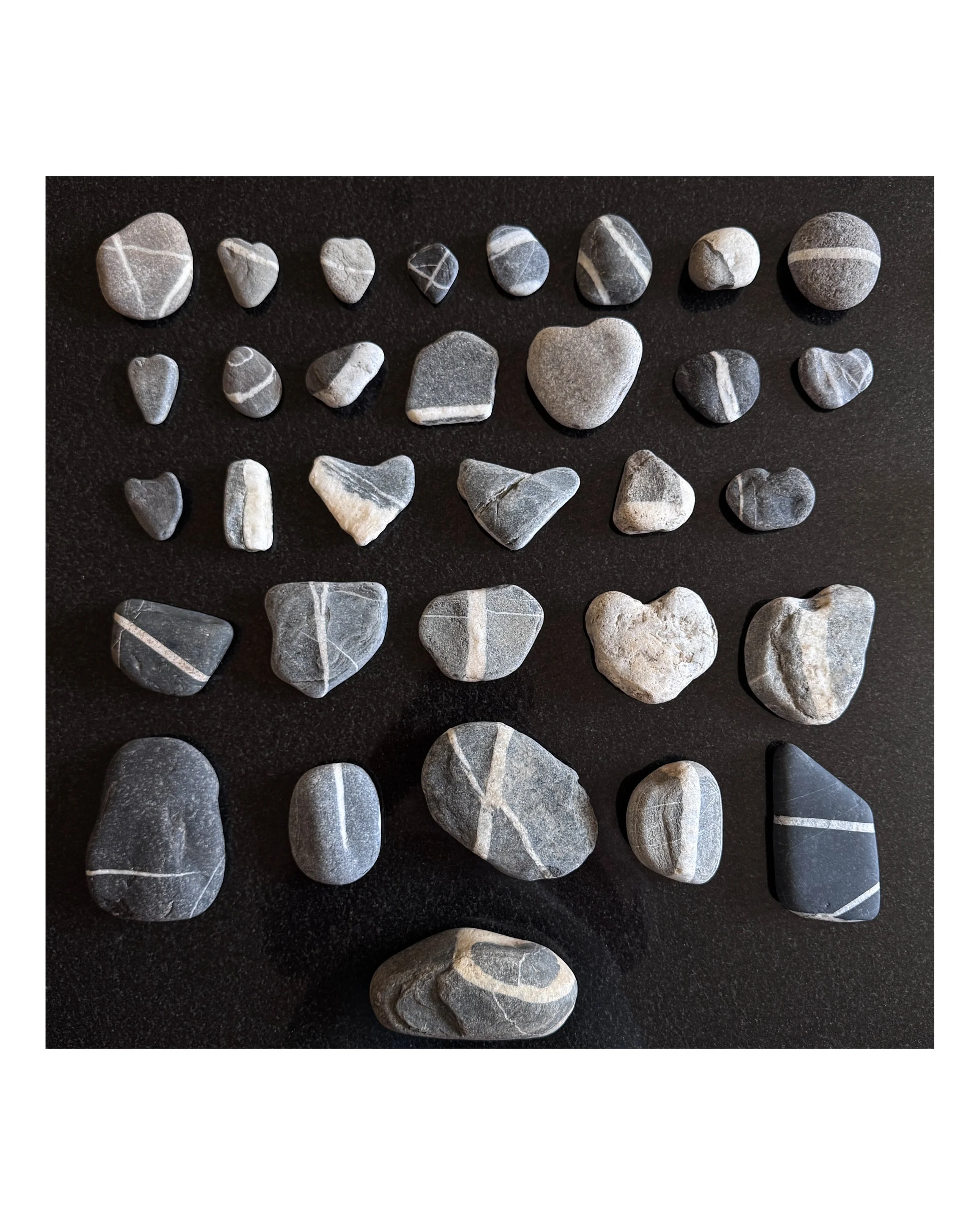 Two photos just to remember the walks through and along the rivers &hellip;🇨🇭❤️&hellip; a couple of these stones will come home with us - so very very hard to choose - argghhhhh. 🥰