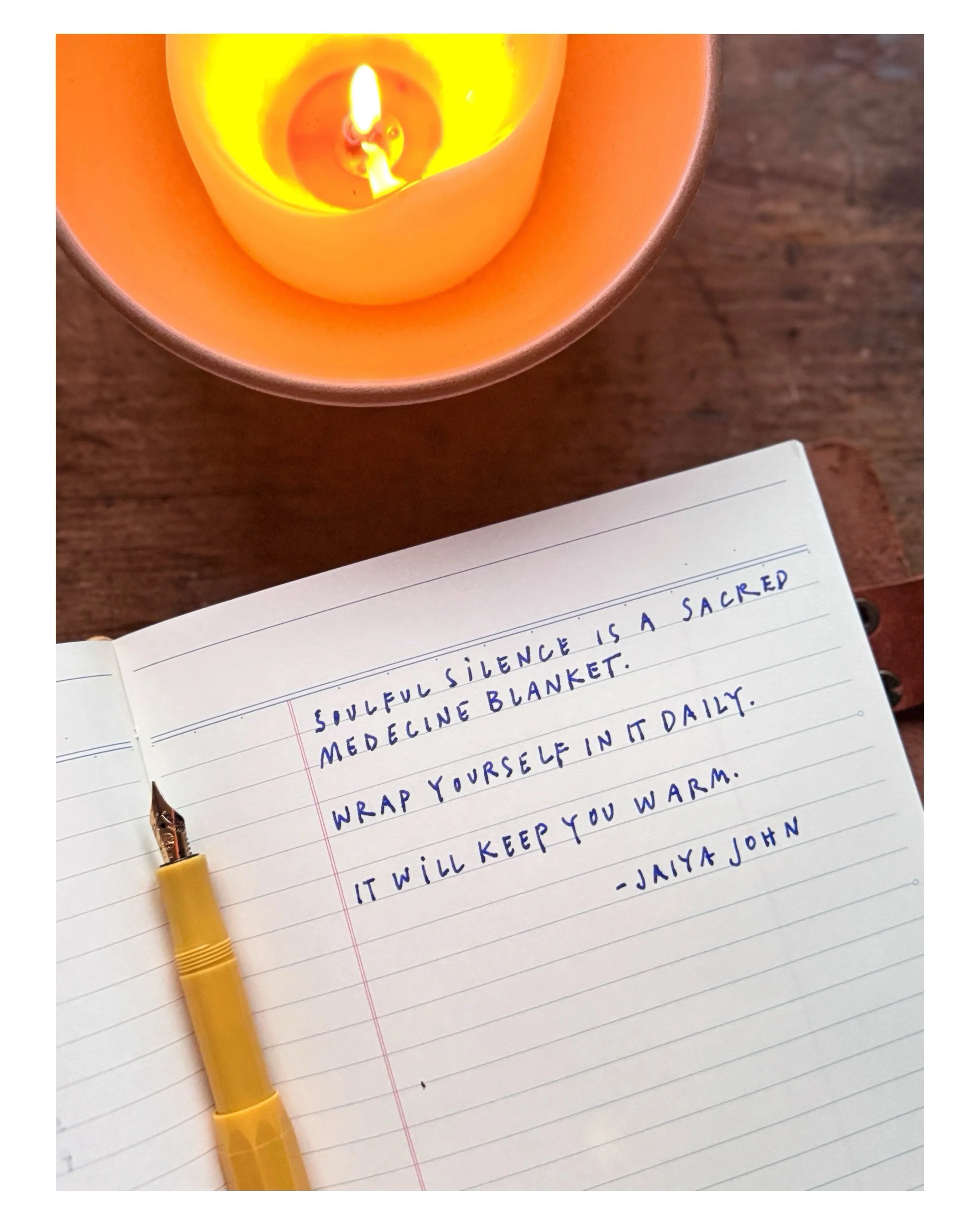 🕯️ 🤍💛