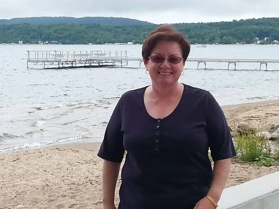 Betsy photo.jpg