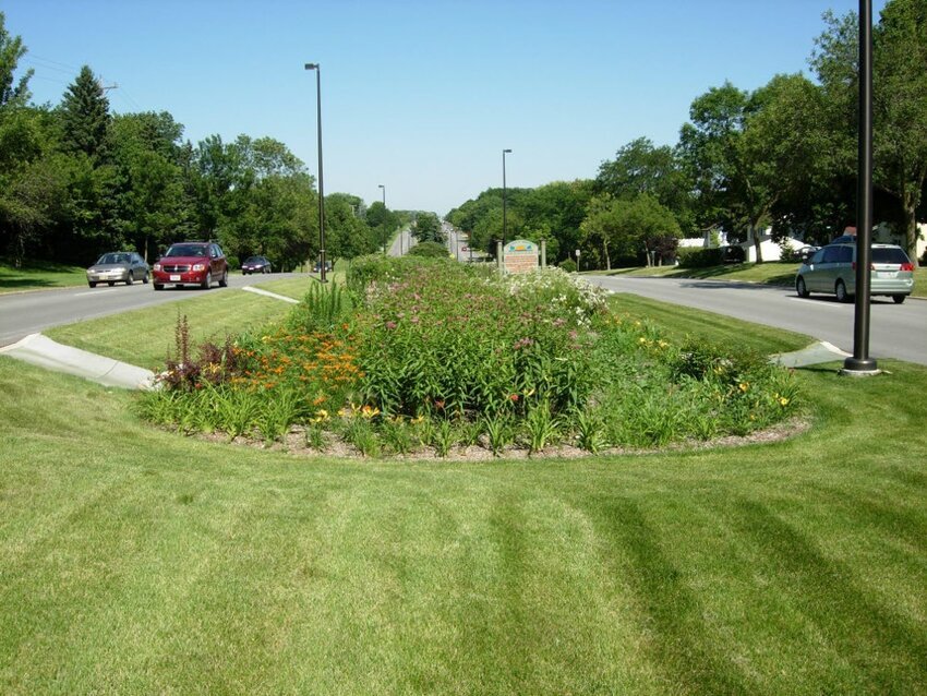 bioretention, bioretention pond, bioswale, strip drain, pond, strip drain, flat-lay drain, flat lay drain, horizontal drain, vertical drain, edge drain, combination drain, sitedrain