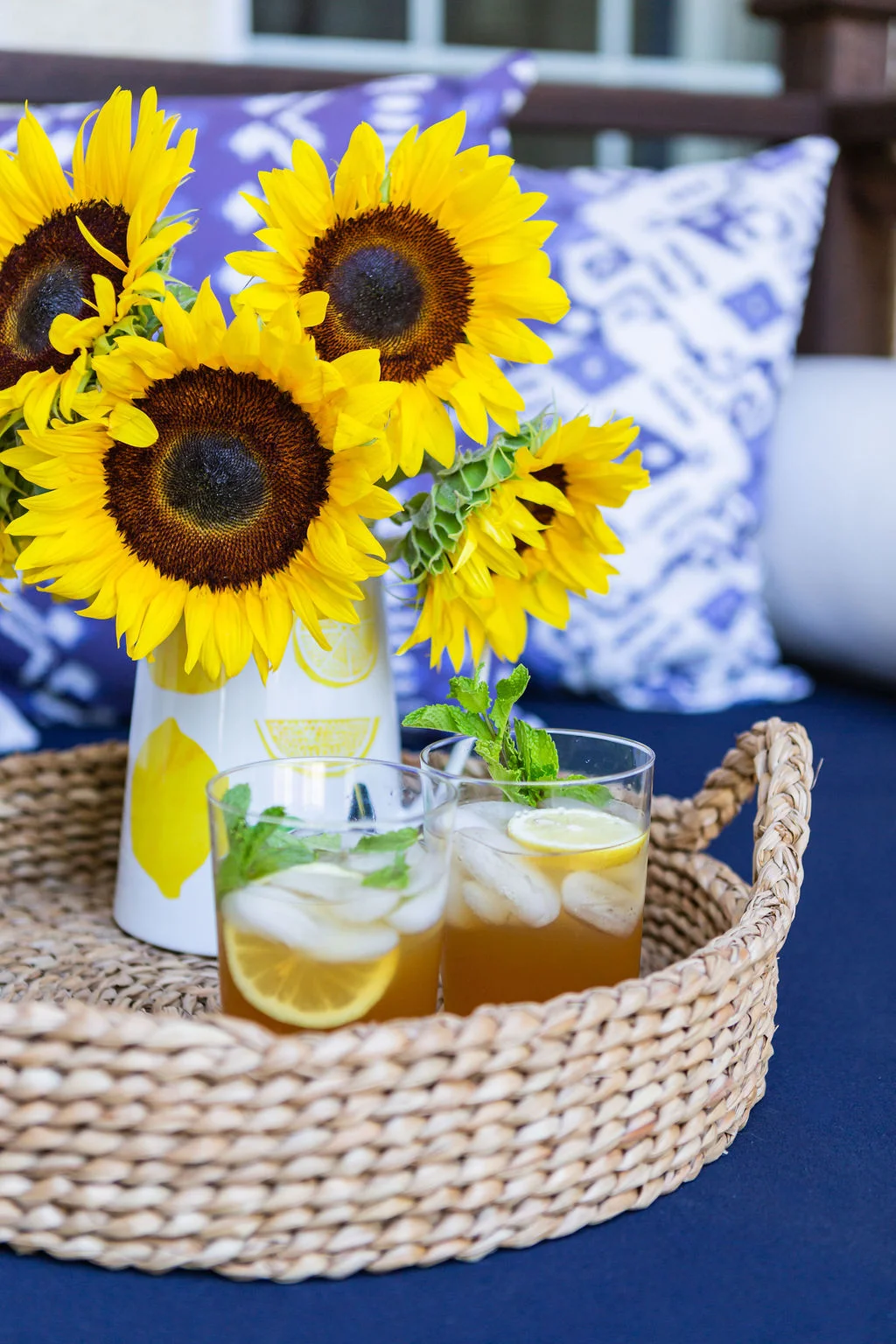 Boozy Lemonade Tea