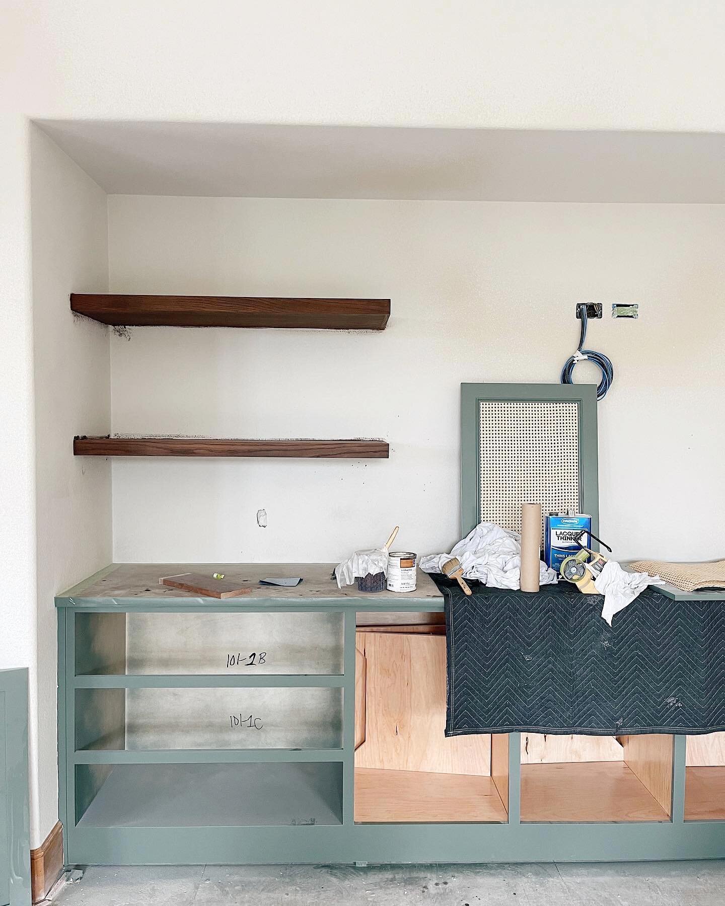 Still a work in progress, but we&rsquo;re getting there! 🤍 See more updates in my stories&hellip; 🛠 #austinitehome