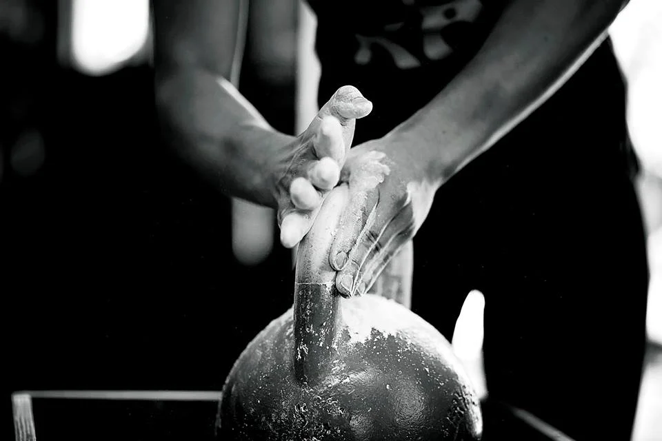 The secret to chalking a kettlebell