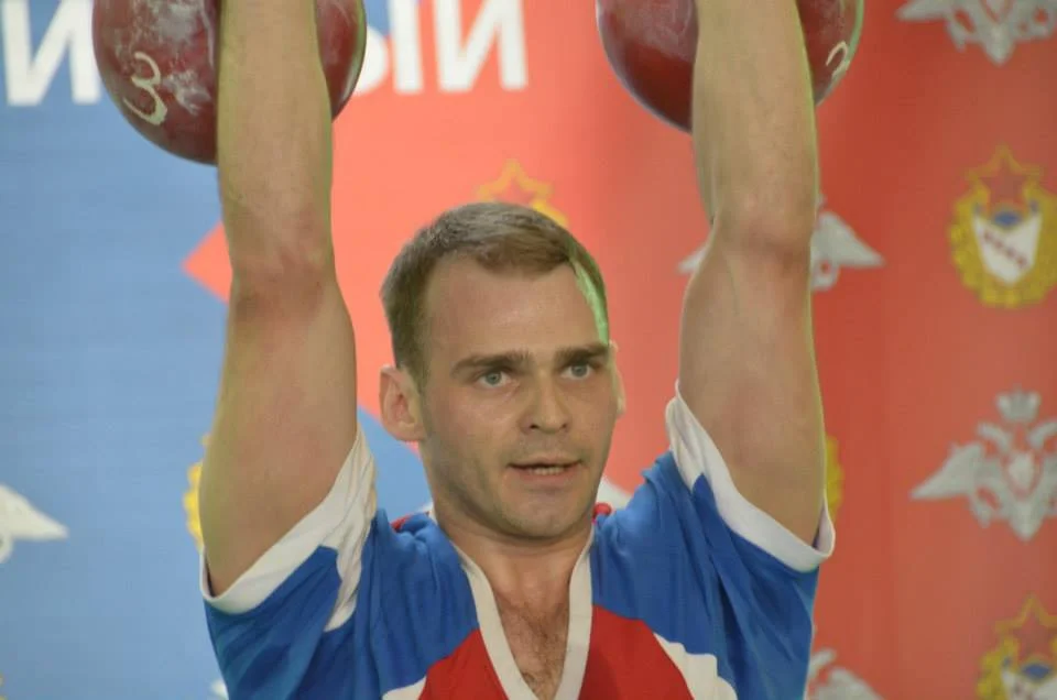 Interview with top kettlebell lifter Aleksander Khvostov