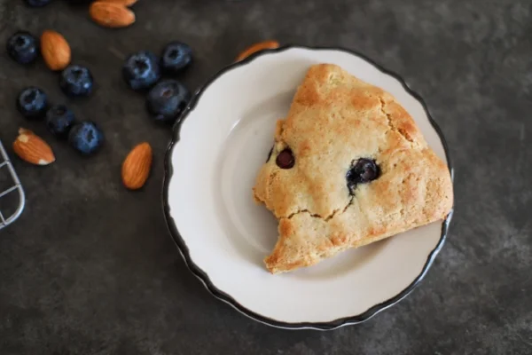 PaleoBlueberryScones-5.jpg