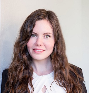 Lyndsey Lyons is a love and sex therapist out of Boulder. Her passion is helping others move through shame and fear that prevents them from living to their fullest, both in their personal lives and in connection with others. Lyndsey's approach is rooted in a deep belief that we are already whole: our nature is compassionate, caring, and loving. Her goal is to help you empower yourself to uncover blockages and move into abundance in your life and relationships. She graduated from Naropa University with an MA in Contemplative Psychotherapy. Lyndsey is additionally informed by her training in meditation/mindfulness, trauma, and tantra sexuality. Each session is tailored to your unique needs and history, she'll work together with you to ensure that you are supported during this journey. "Sexual energy is life energy, energy of connection. I help my clients understand and channel their wellspring of sexual energy towards meaningful and deep connection with themselves and others. The erotic is not something we do, but is a part of who we are."
